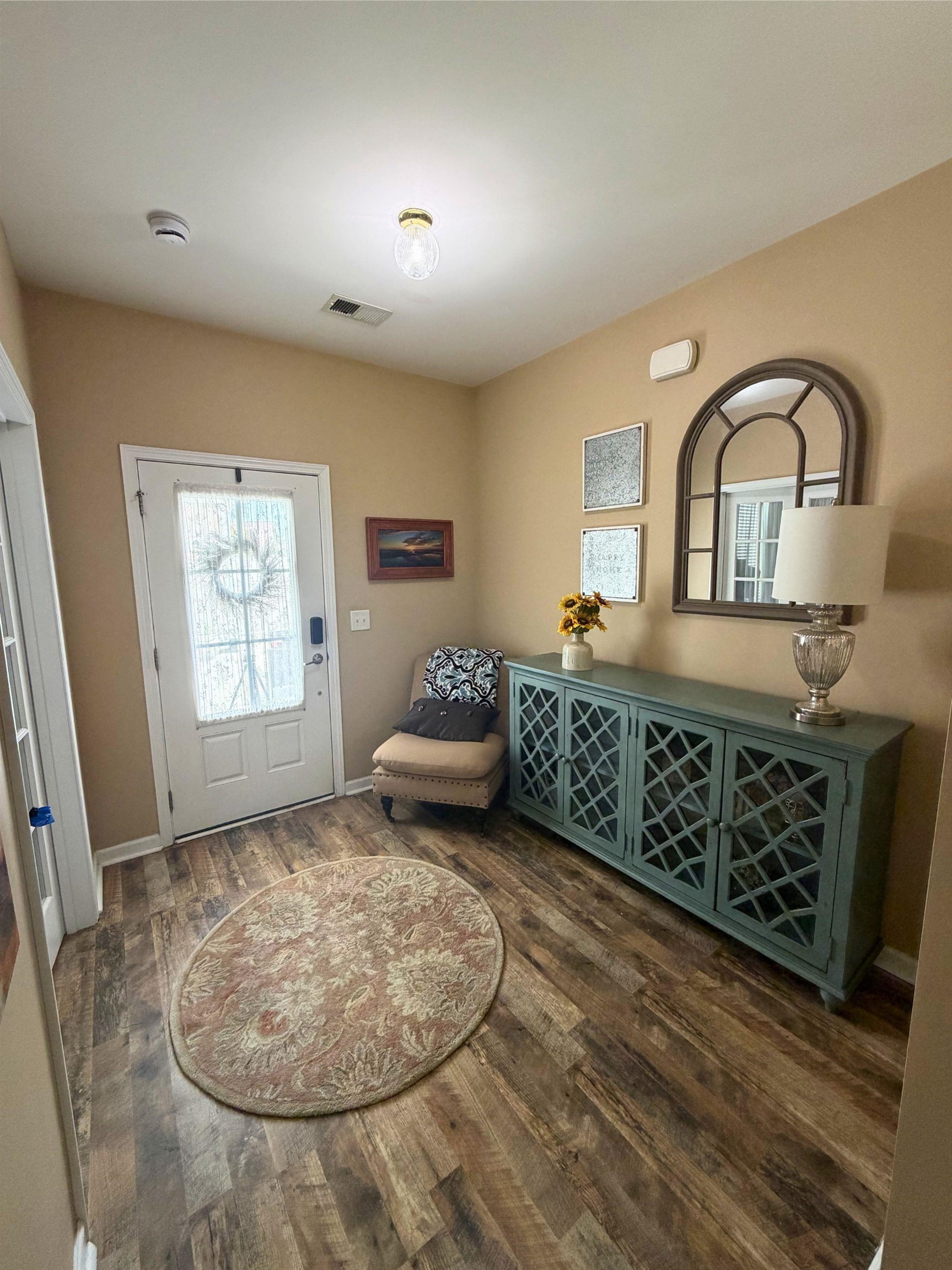 720 Pickering Dr. Property Photo 2