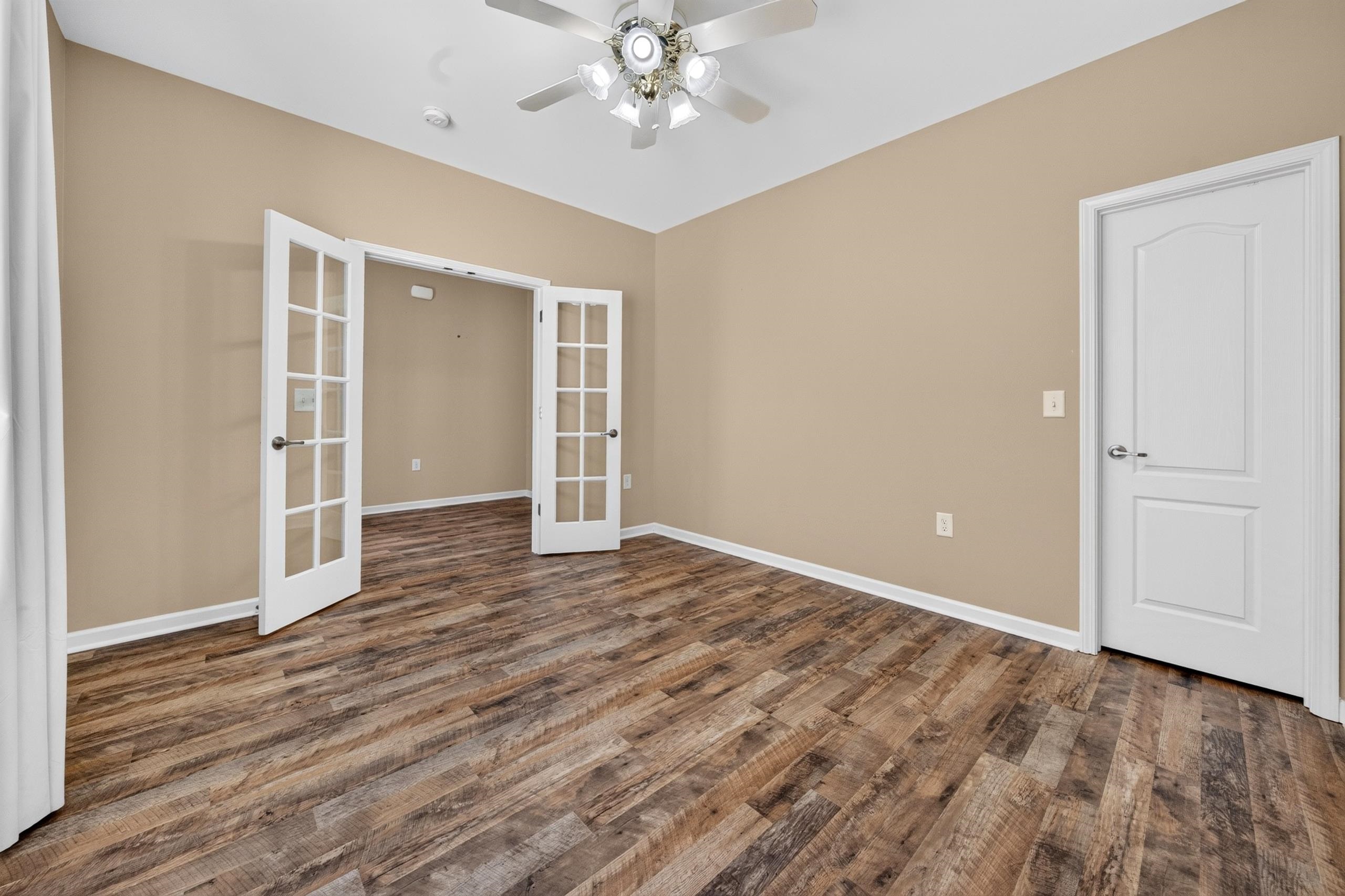 720 Pickering Dr. Property Photo 3