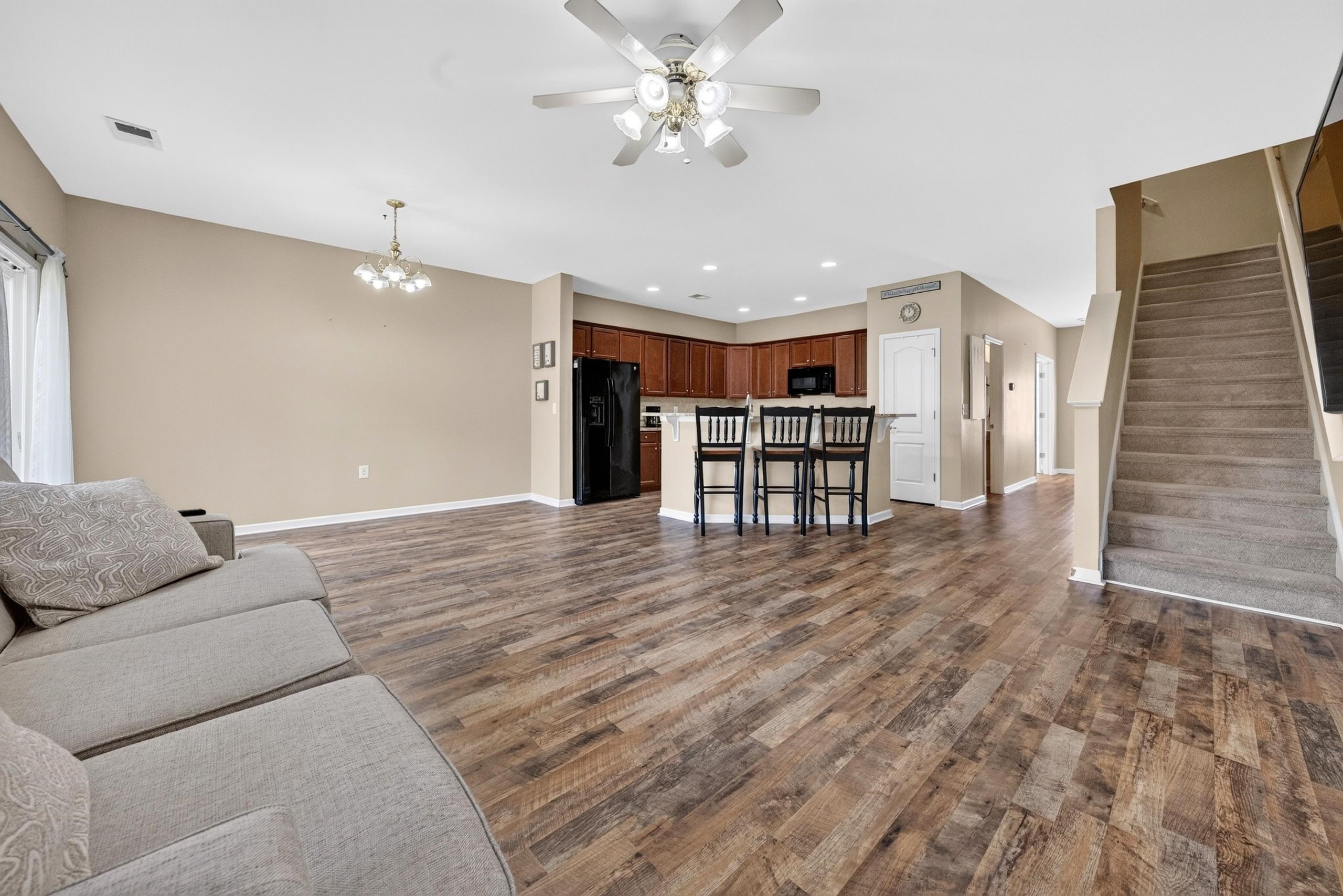 720 Pickering Dr. Property Photo 6