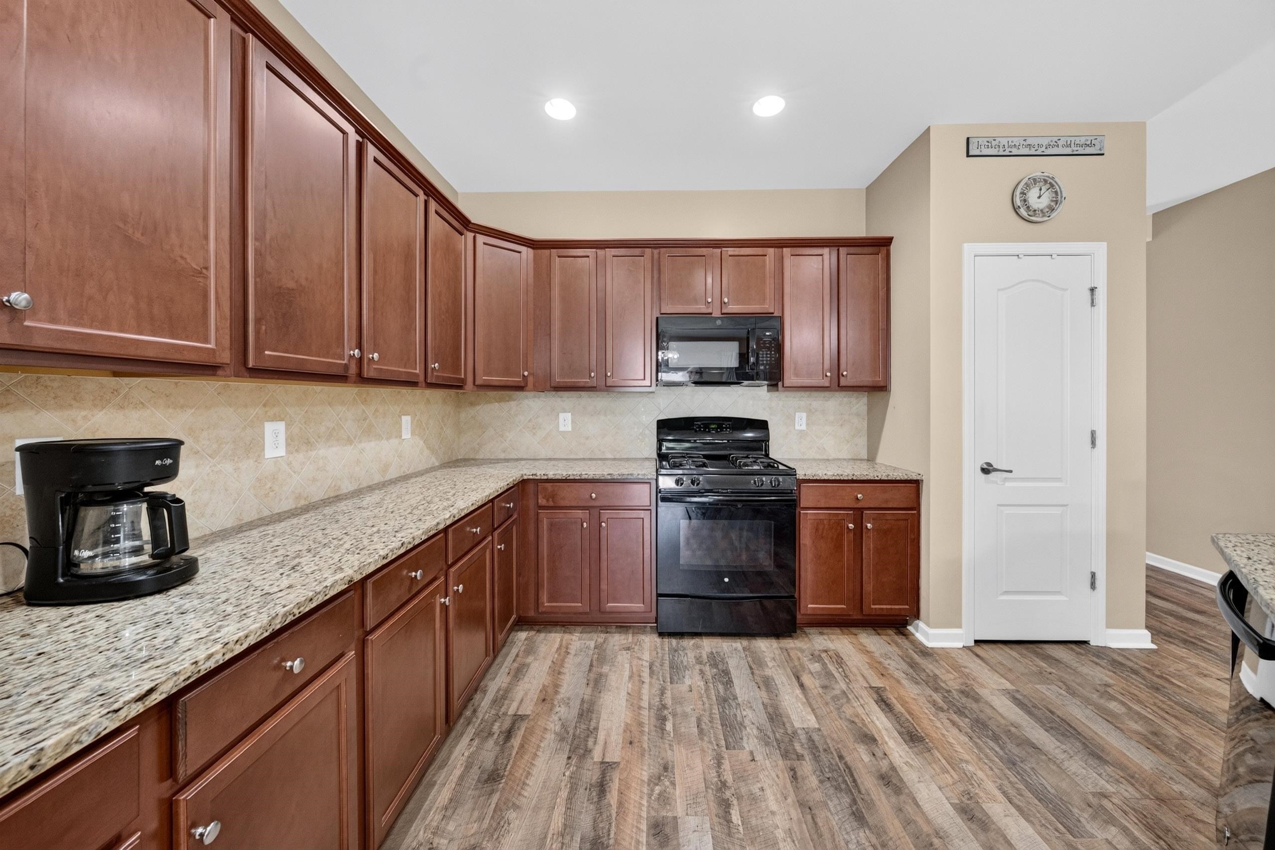 720 Pickering Dr. Property Photo 11