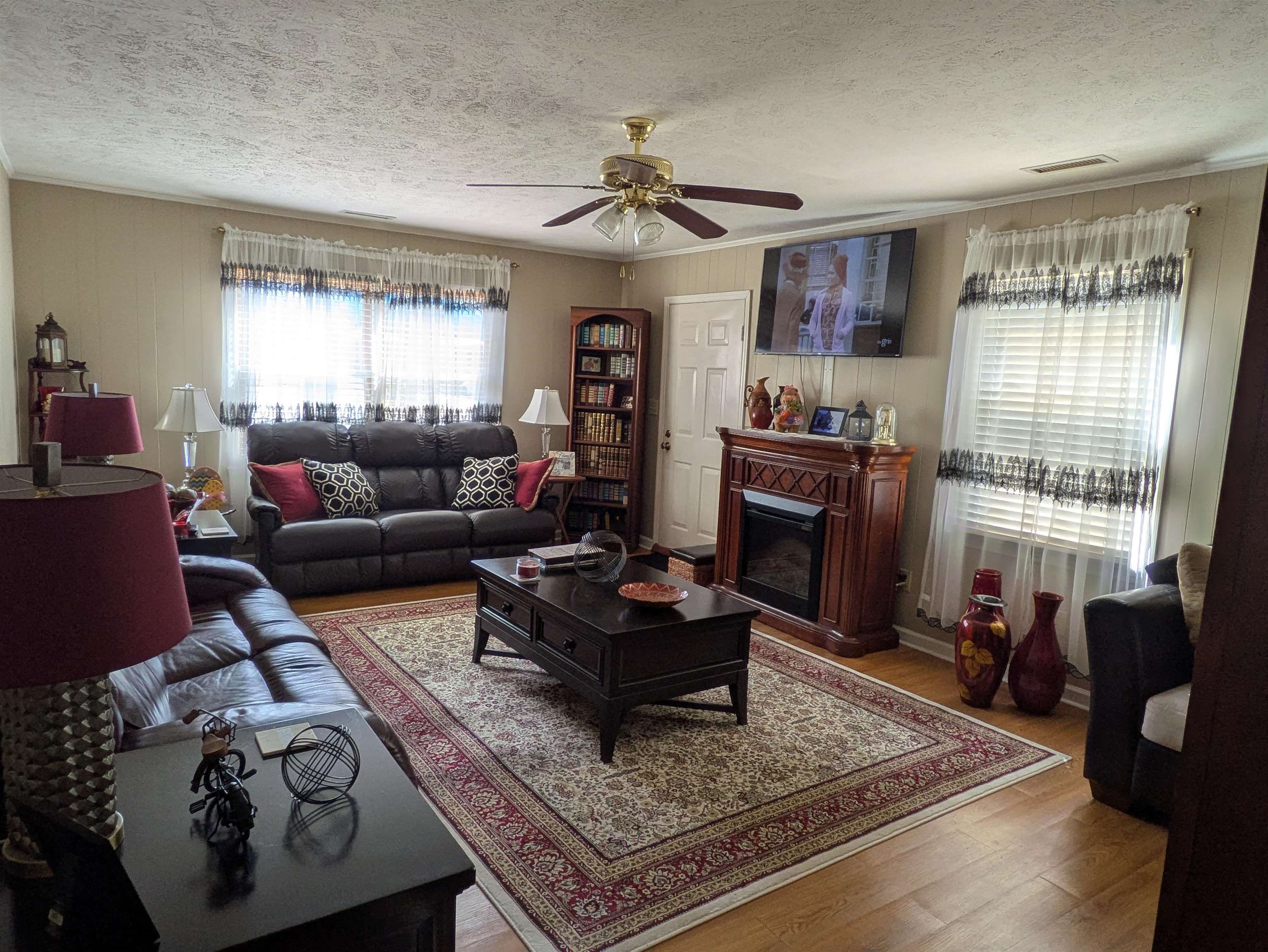 2404 Causey Dr. Property Photo 2