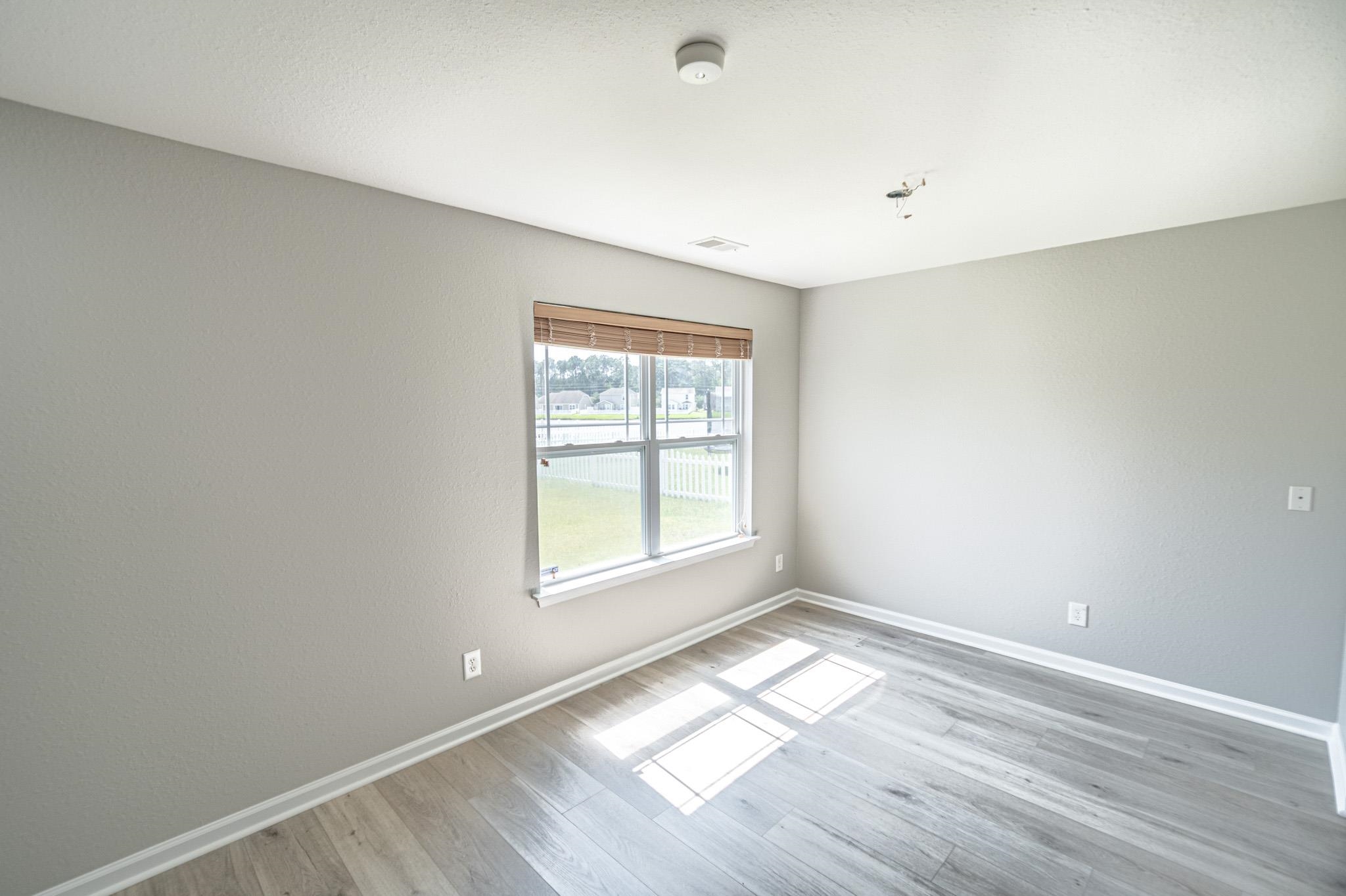 1201 Eagle Creek Dr. Property Photo 8