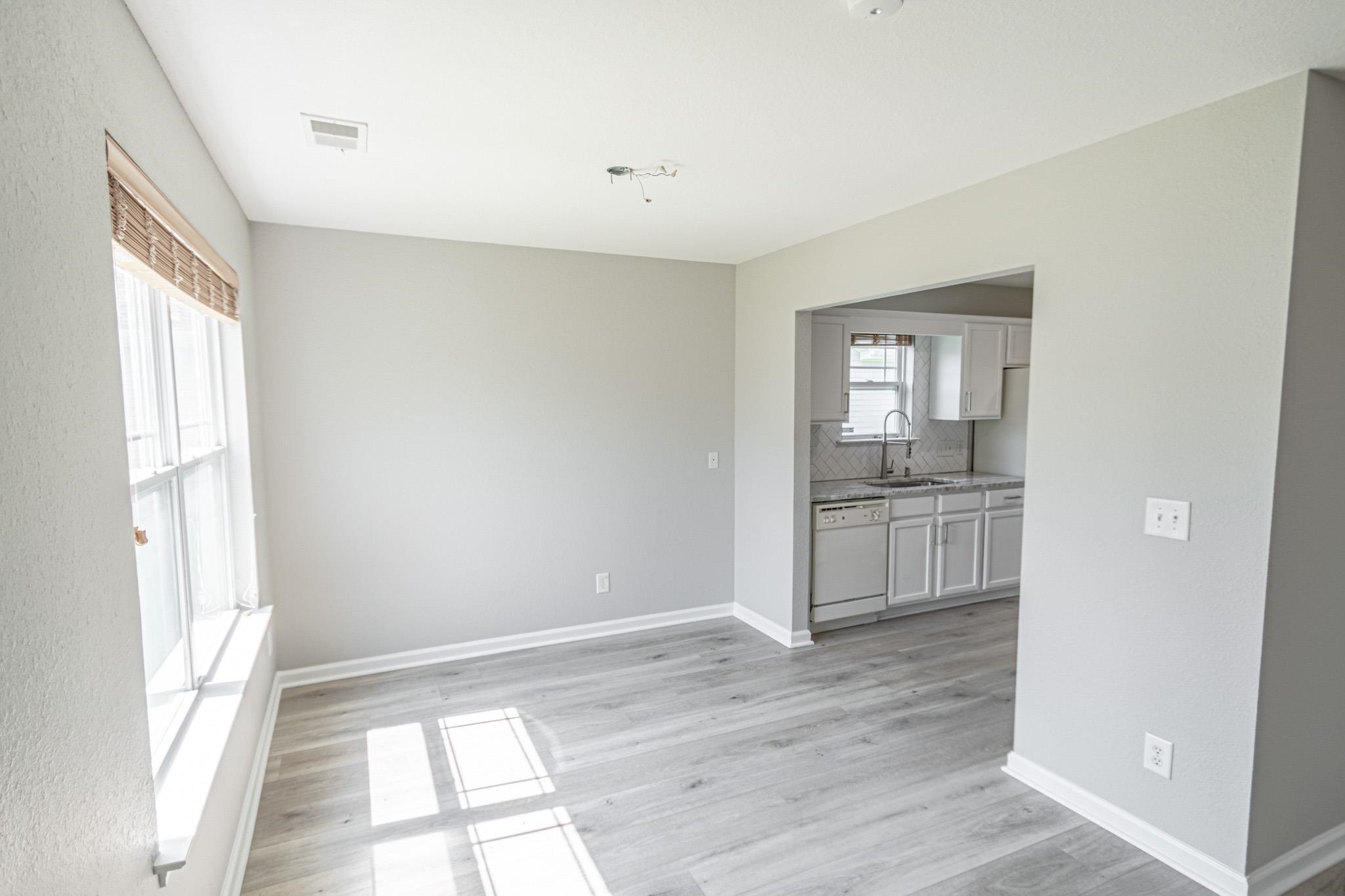 1201 Eagle Creek Dr. Property Photo 9