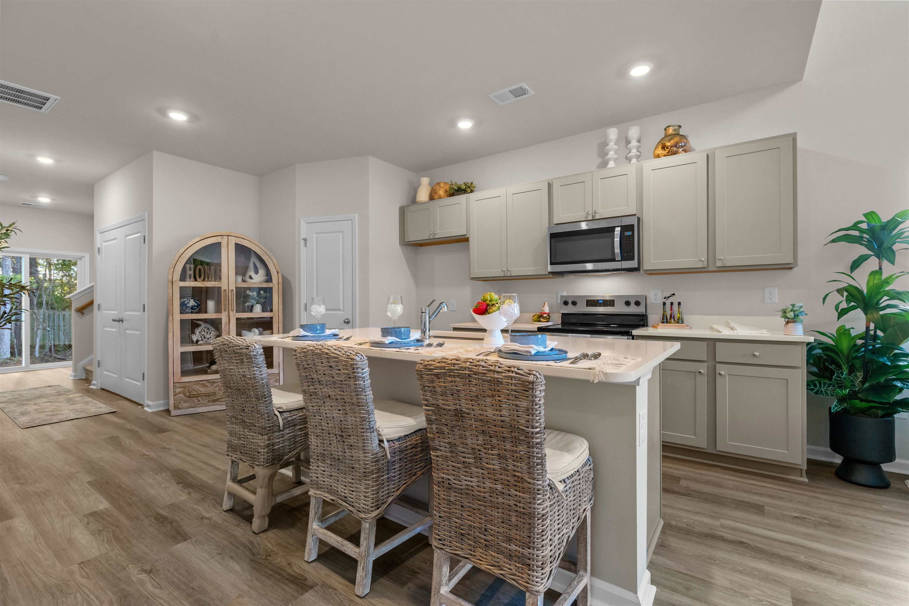 834 Palm Frond Way Property Photo 11