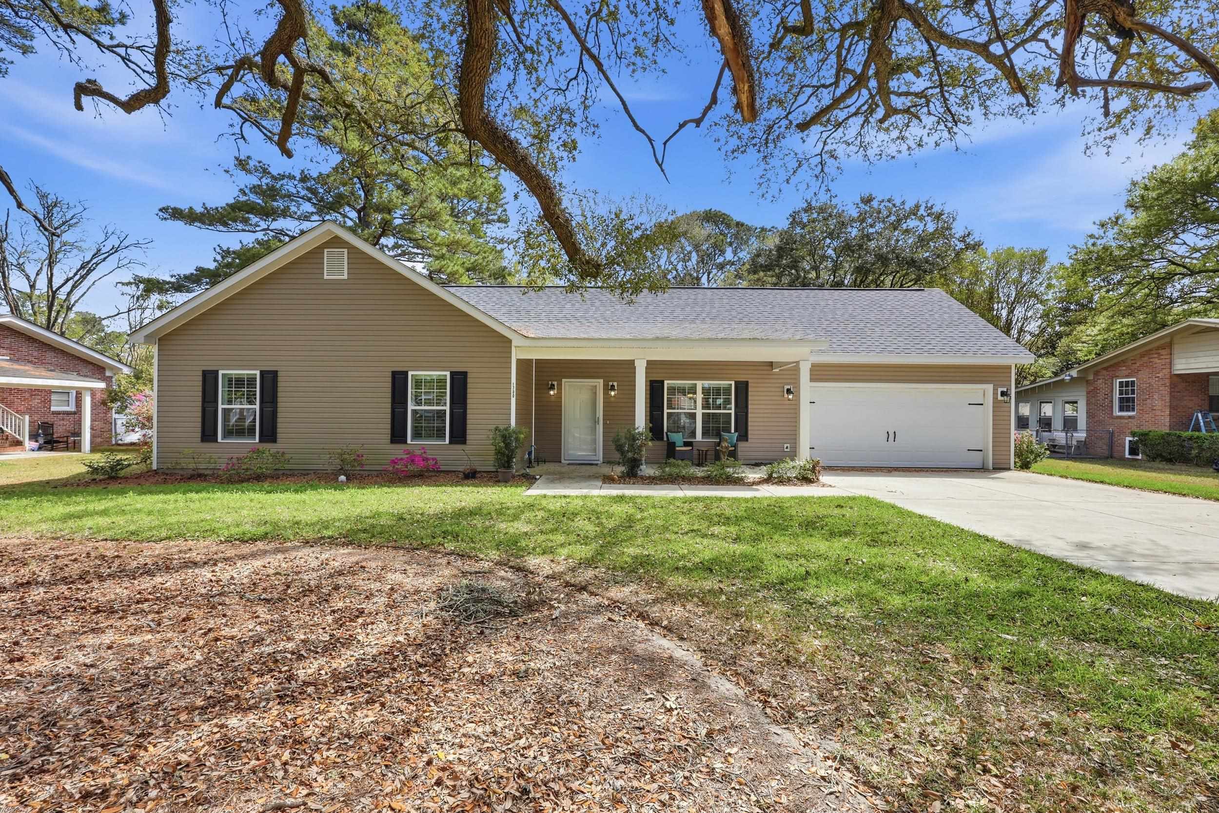 1700 Wren St. Property Photo 1