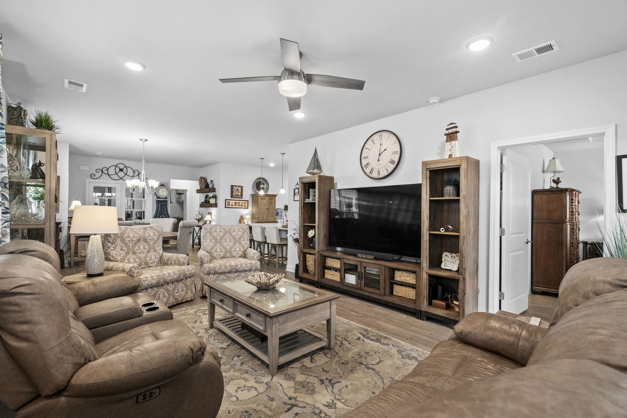 6598 Torino Lane Property Photo 8