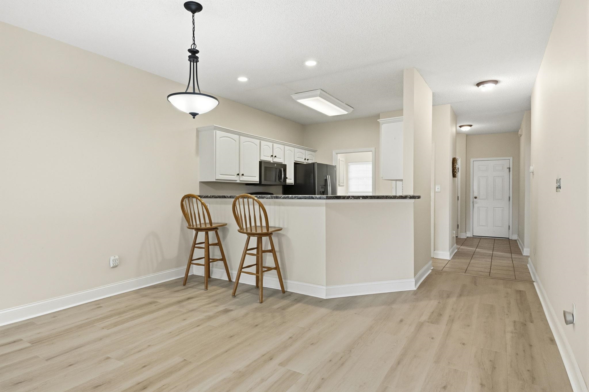 5049 Glenbrook Dr. Property Photo 10
