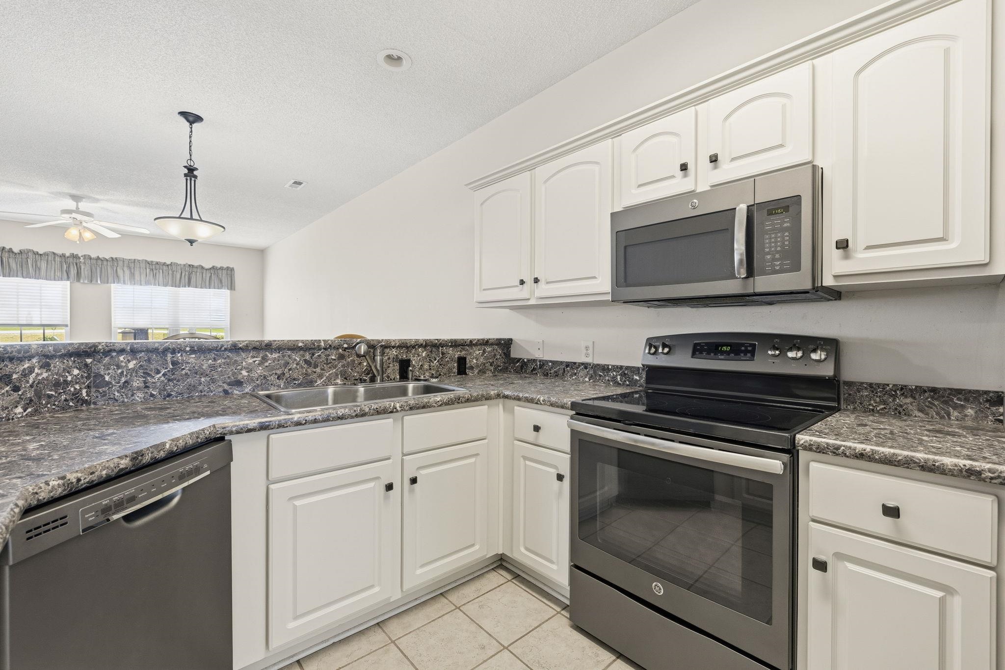 5049 Glenbrook Dr. Property Photo 13