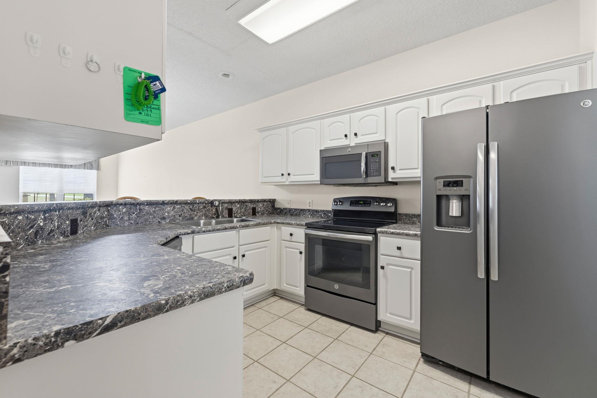5049 Glenbrook Dr. Property Photo 14