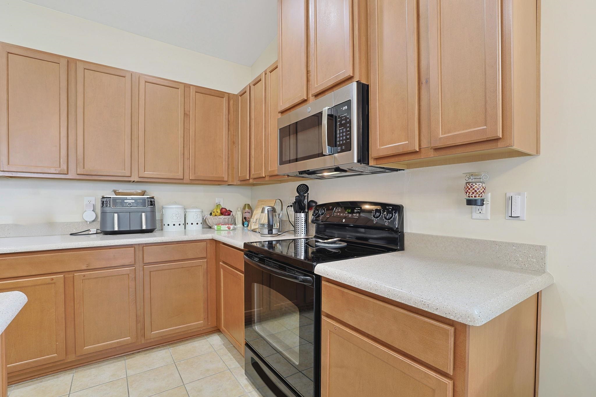 1871-c High St. Property Photo 6
