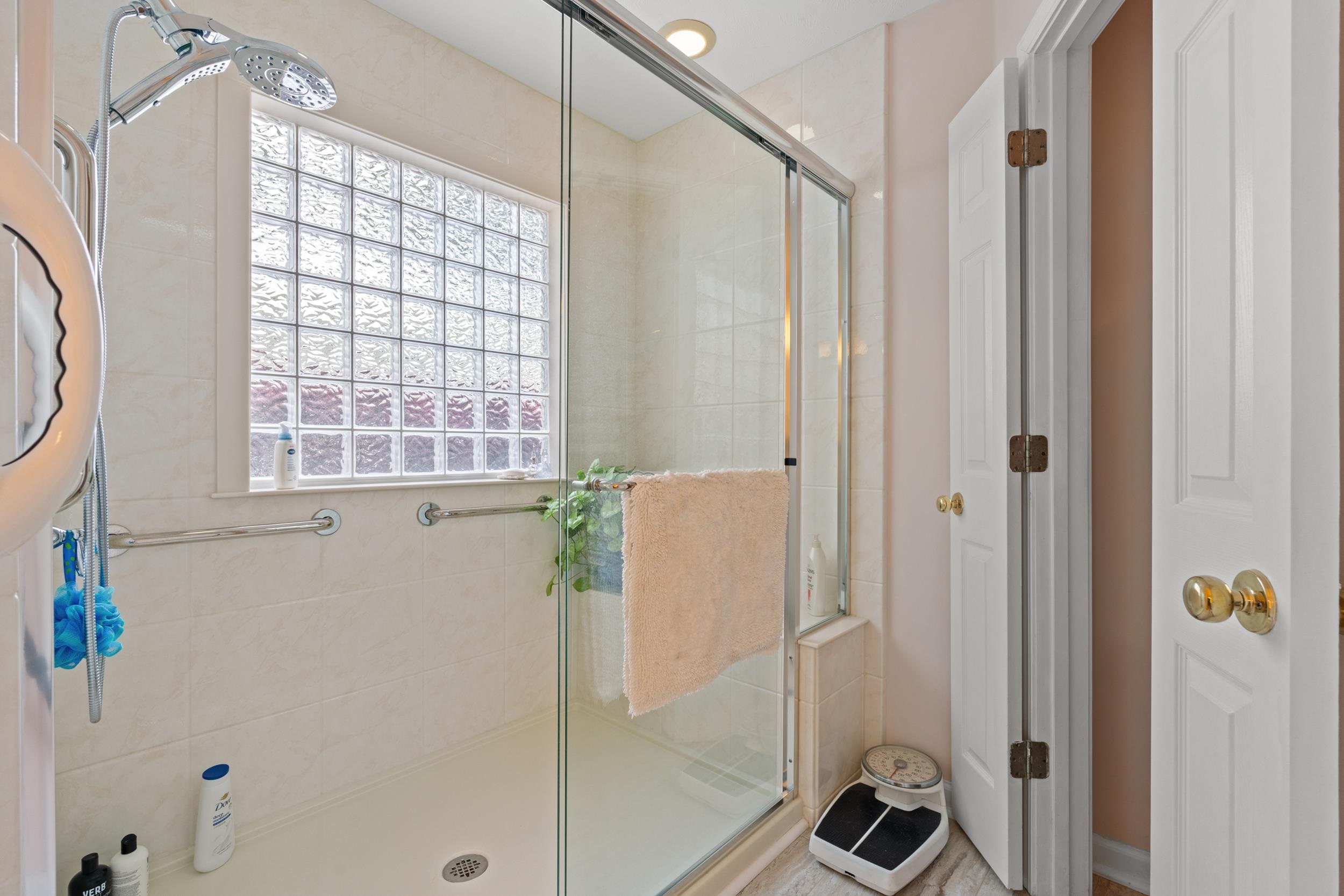 4550 Eastport Blvd. Property Photo 22