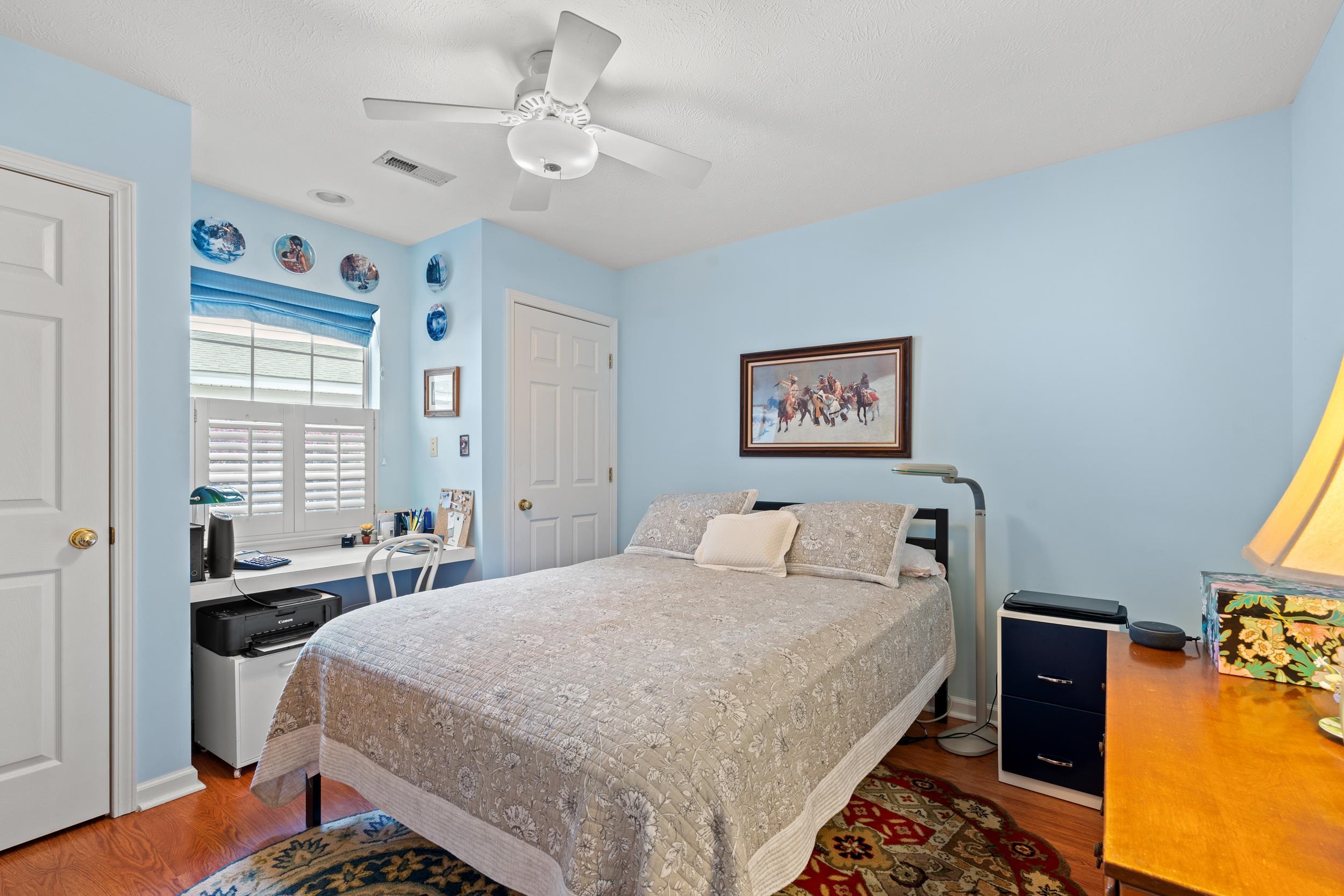 4550 Eastport Blvd. Property Photo 23