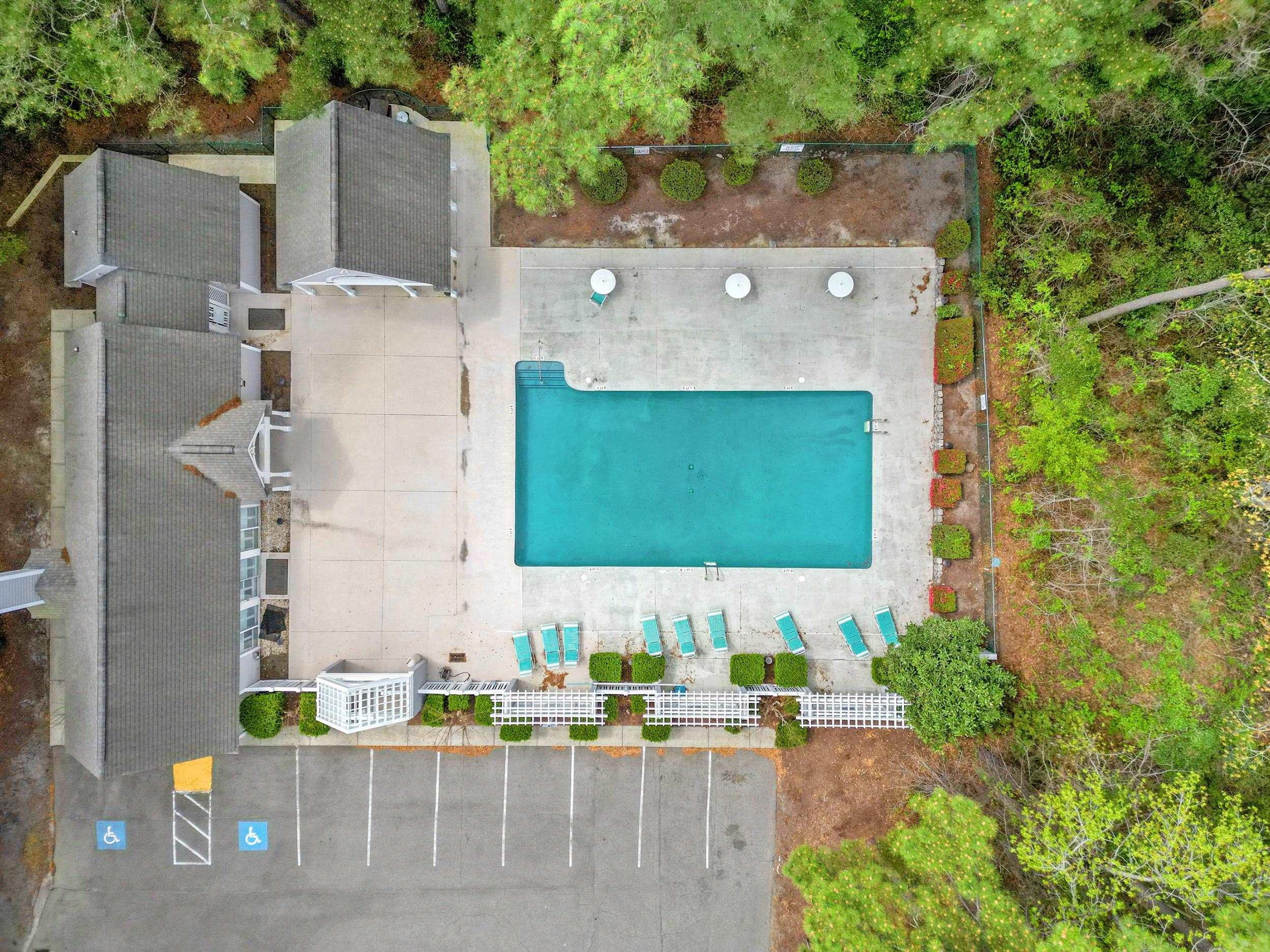 4550 Eastport Blvd. Property Photo 42