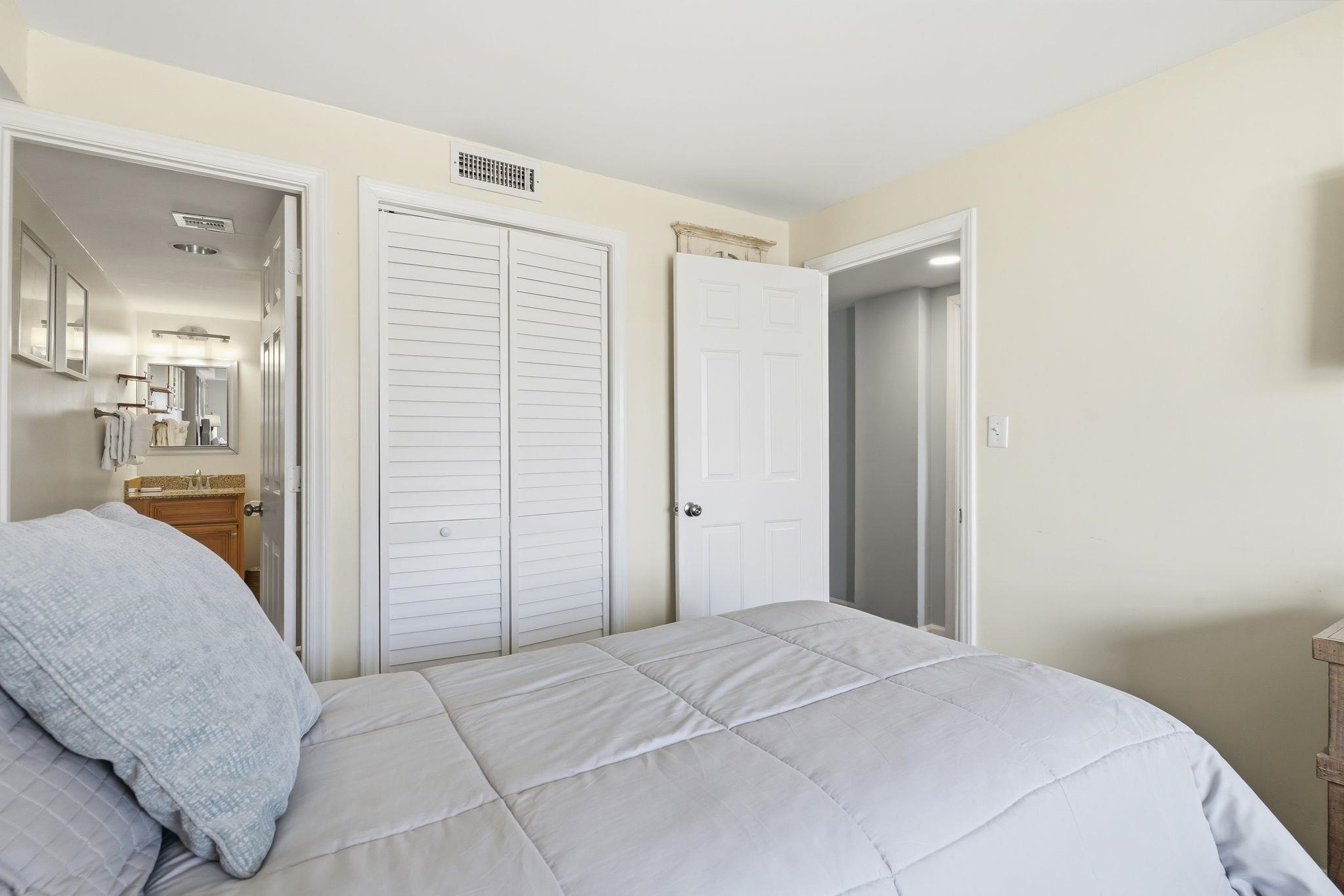 5511 N Ocean Blvd. Property Photo 26