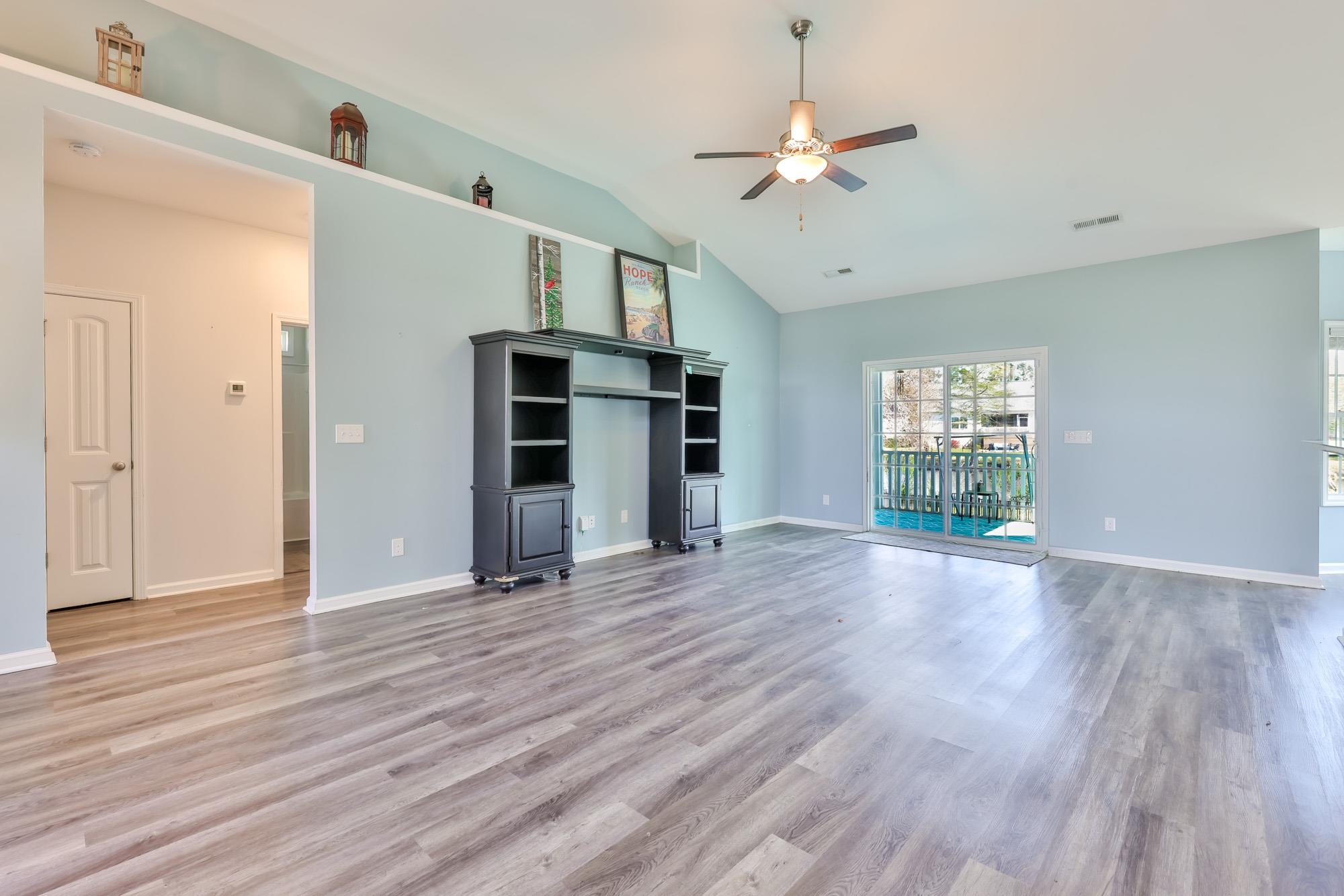 2804 Grassland Ln. Property Photo 6