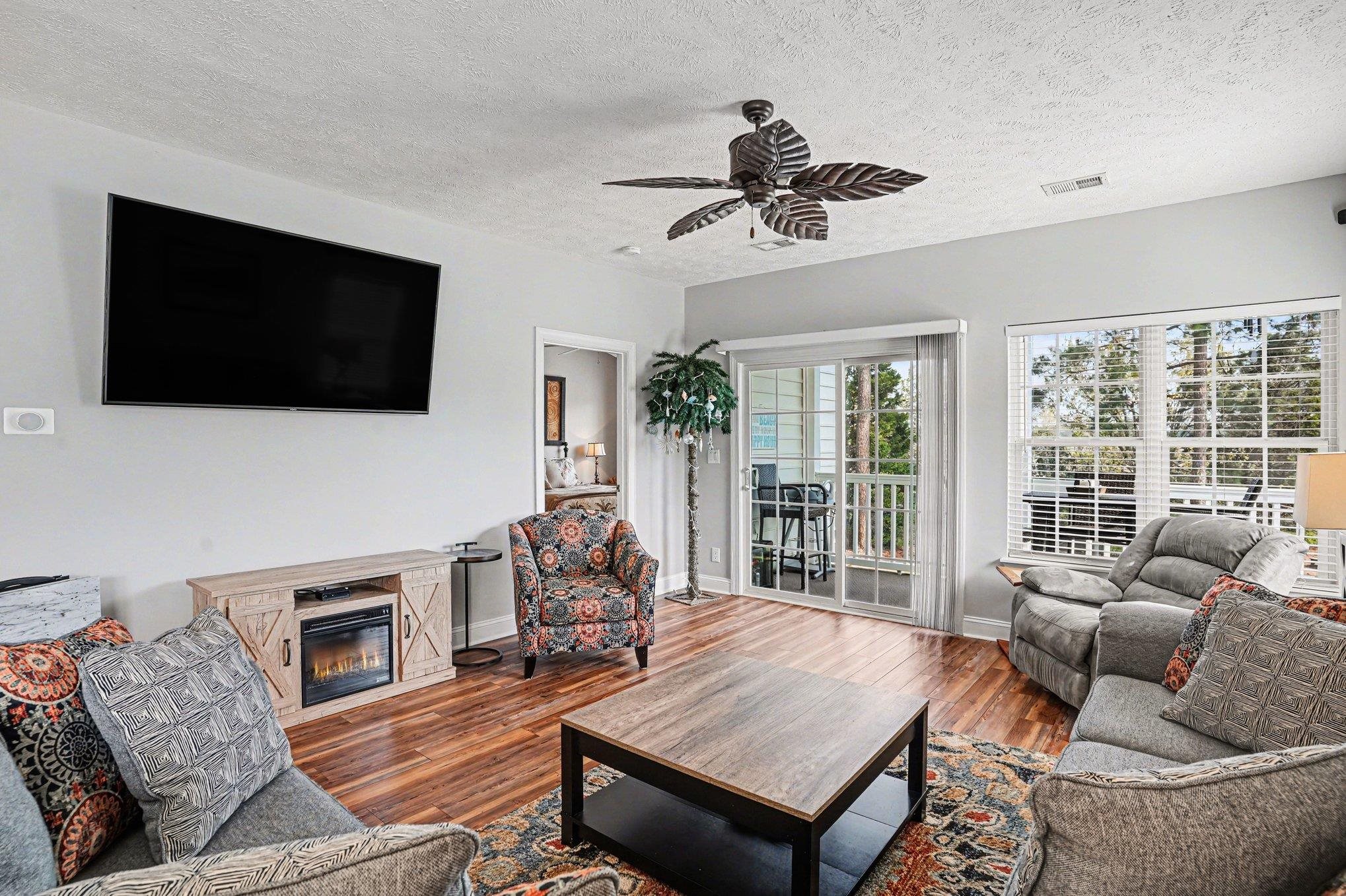 6000 Windsor Green Way Property Photo 7