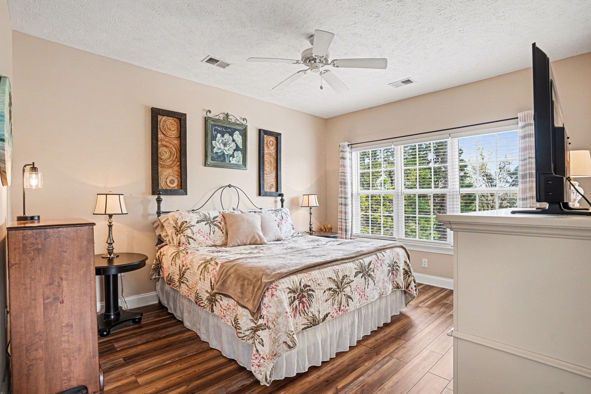 6000 Windsor Green Way Property Photo 14