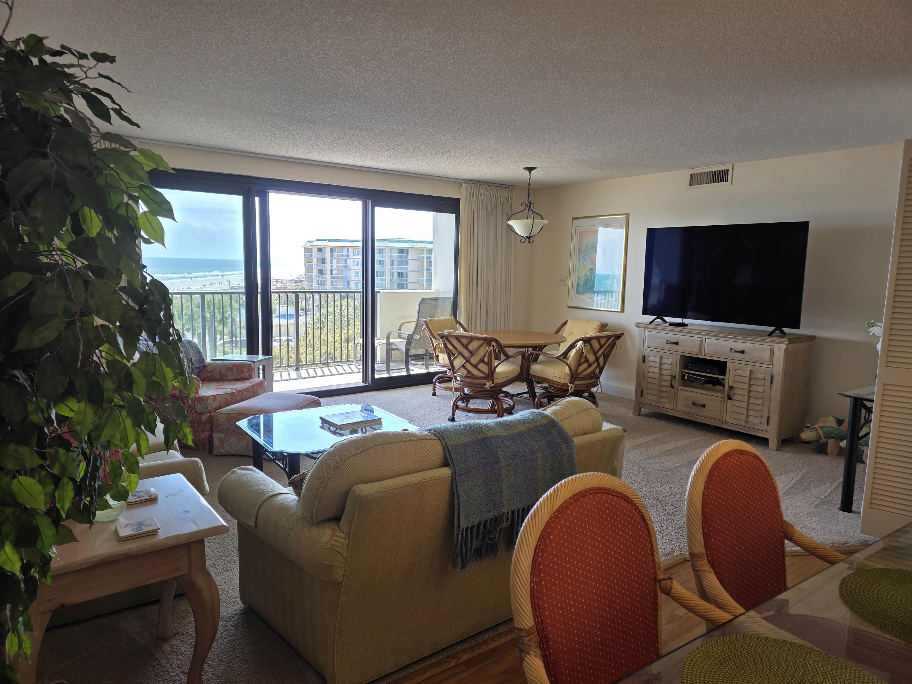 741 Retreat Beach Circle Property Photo 2