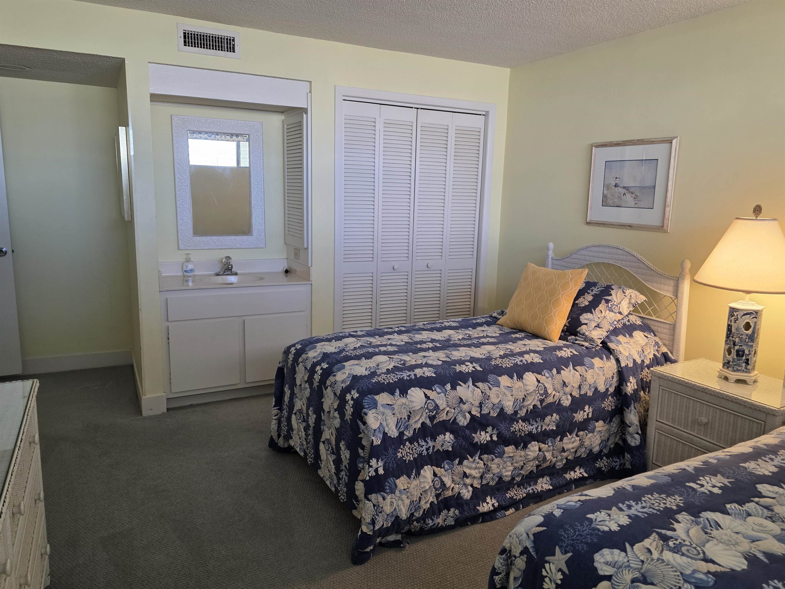 741 Retreat Beach Circle Property Photo 16