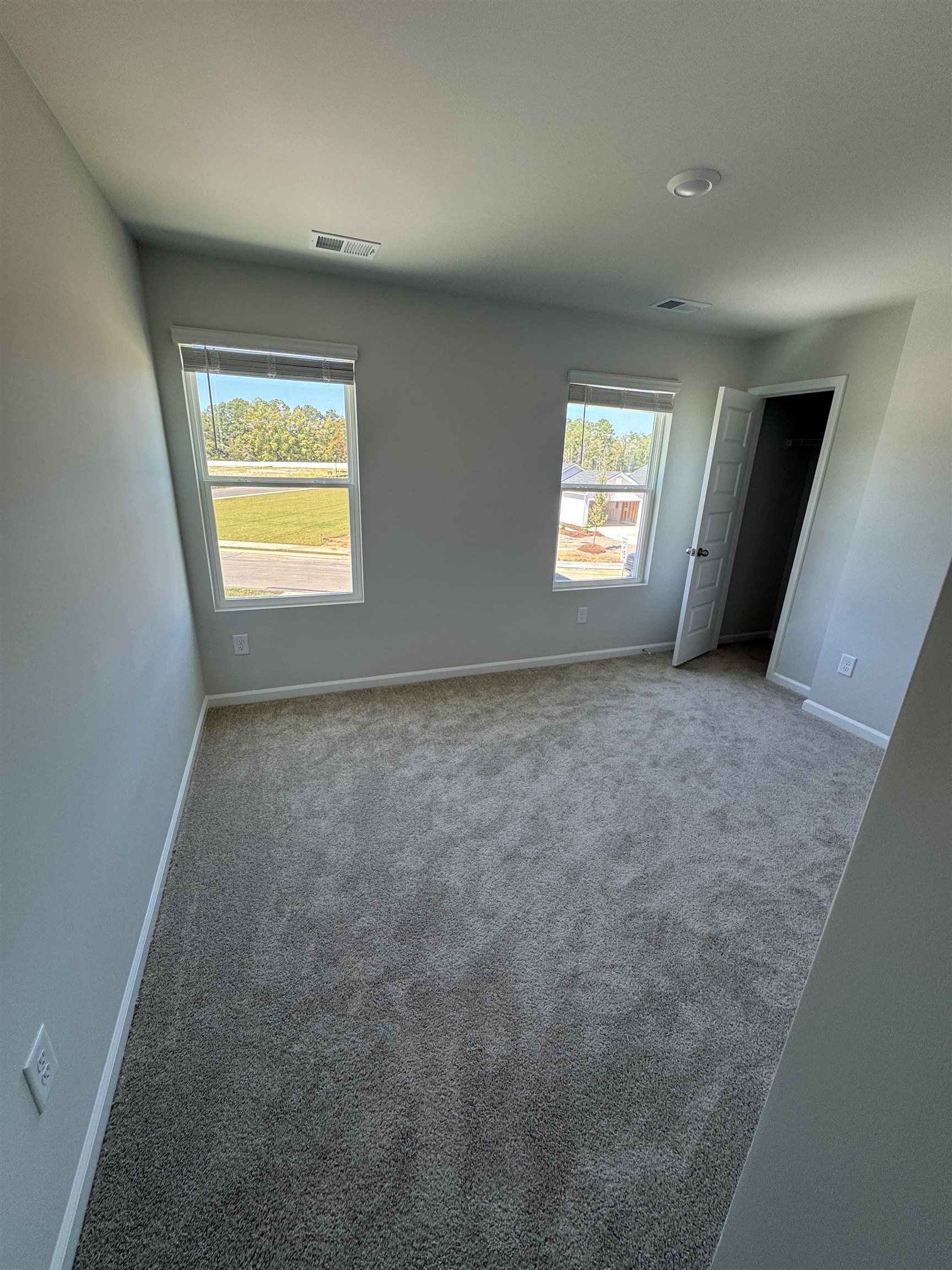 165 Birchwood Dr. Property Photo 2
