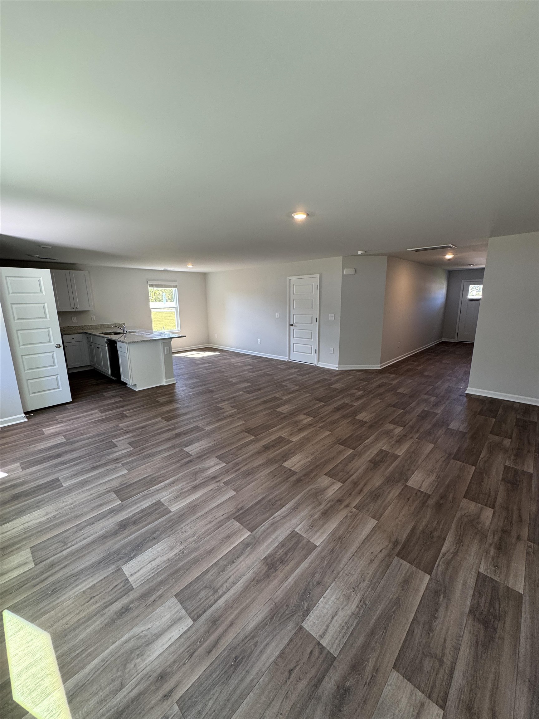 165 Birchwood Dr. Property Photo 5