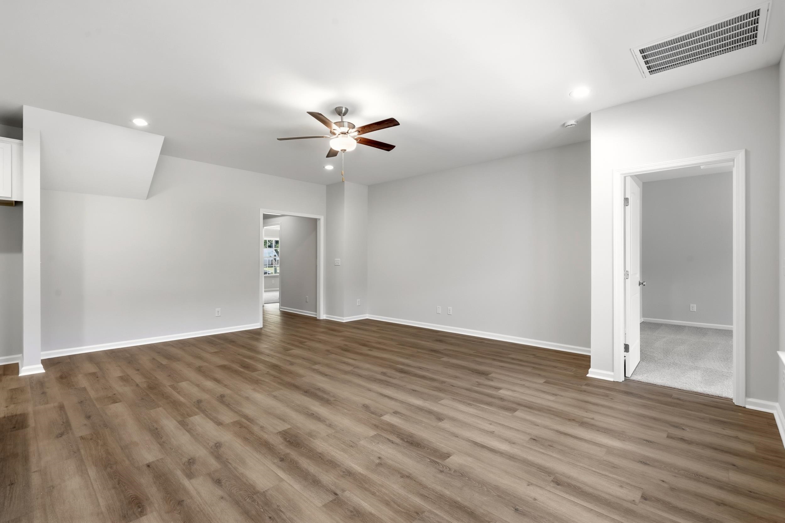 6780 Highway 1124 Property Photo 2