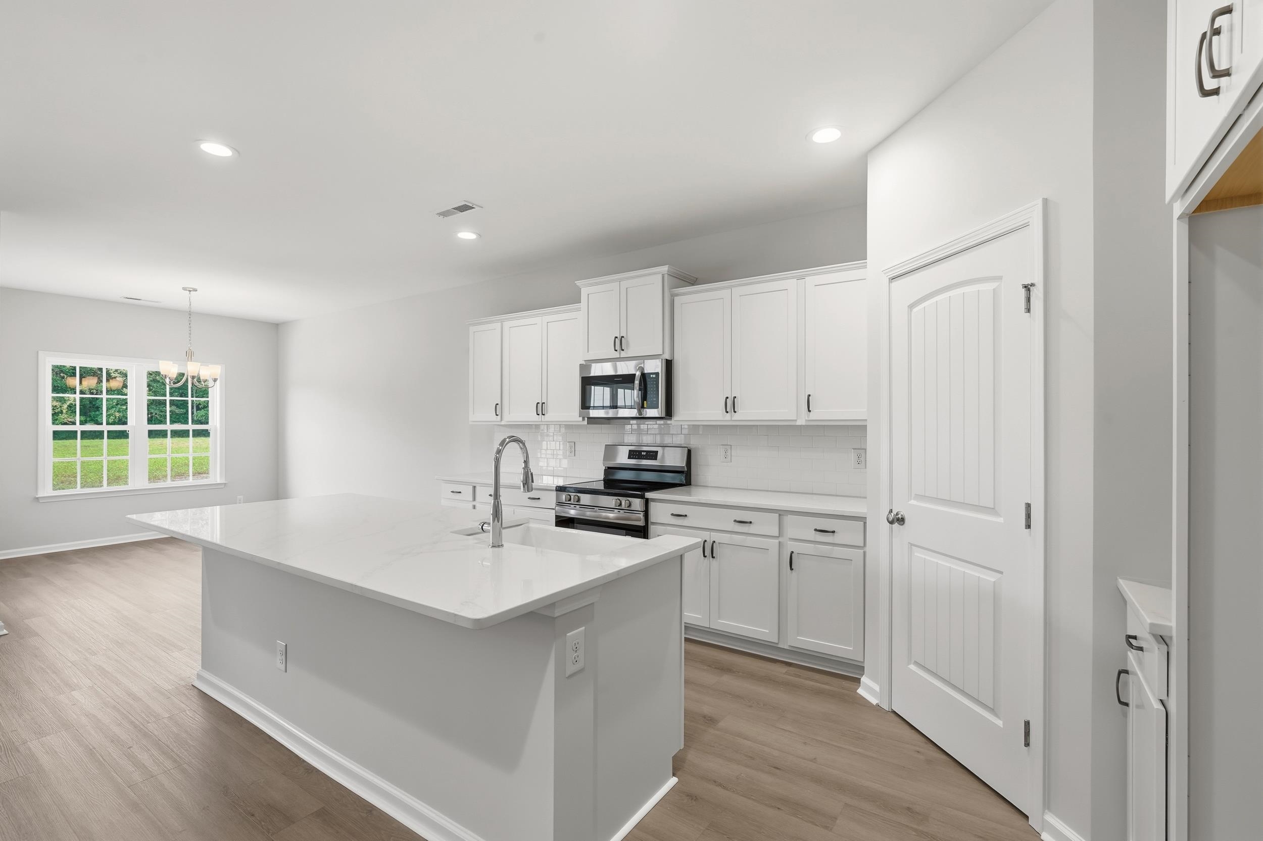 6780 Highway 1124 Property Photo 4