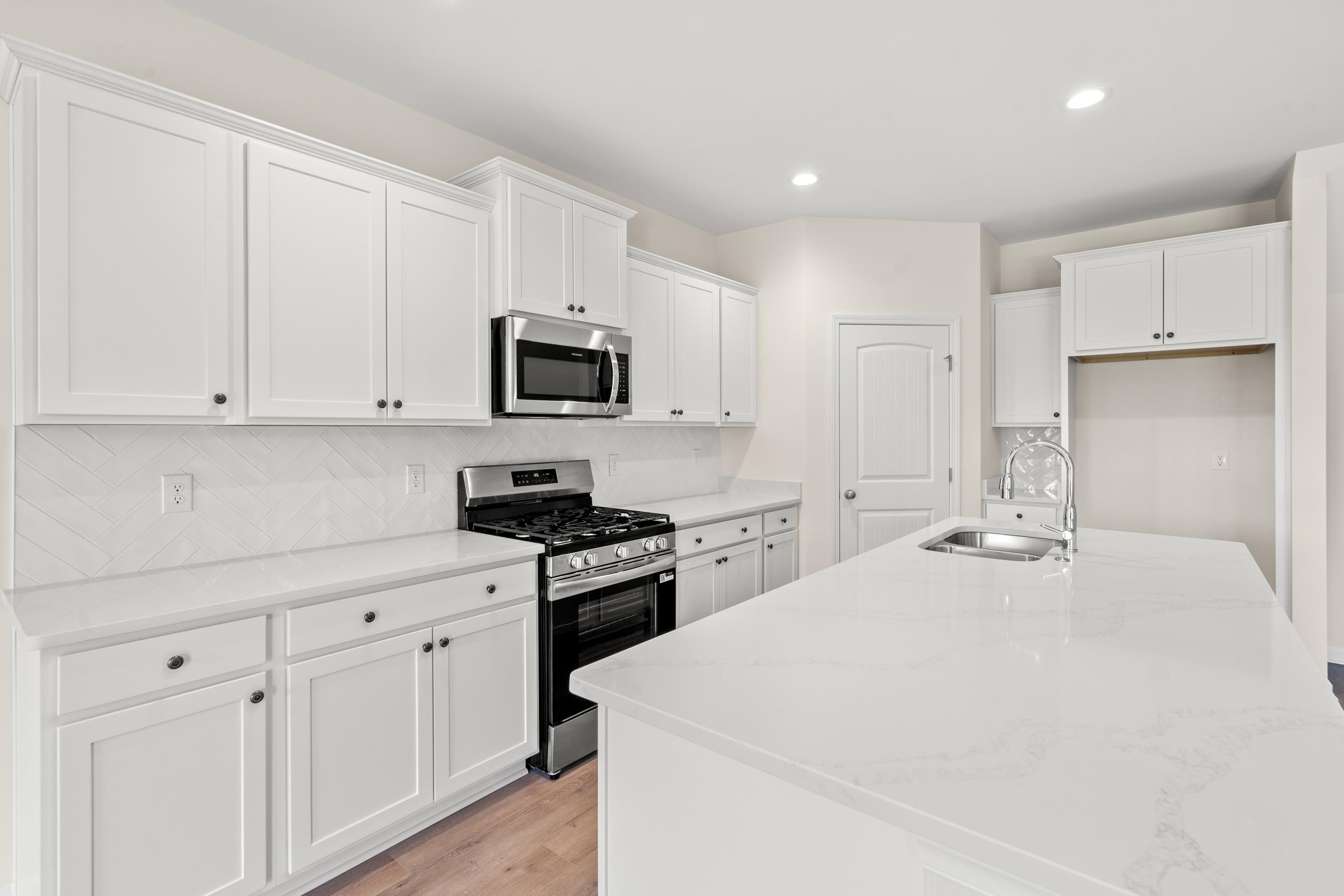 6780 Highway 1124 Property Photo 5