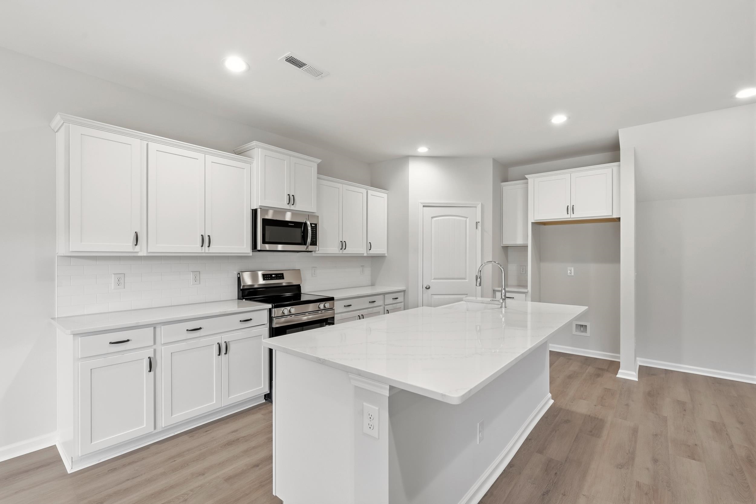 6780 Highway 1124 Property Photo 5