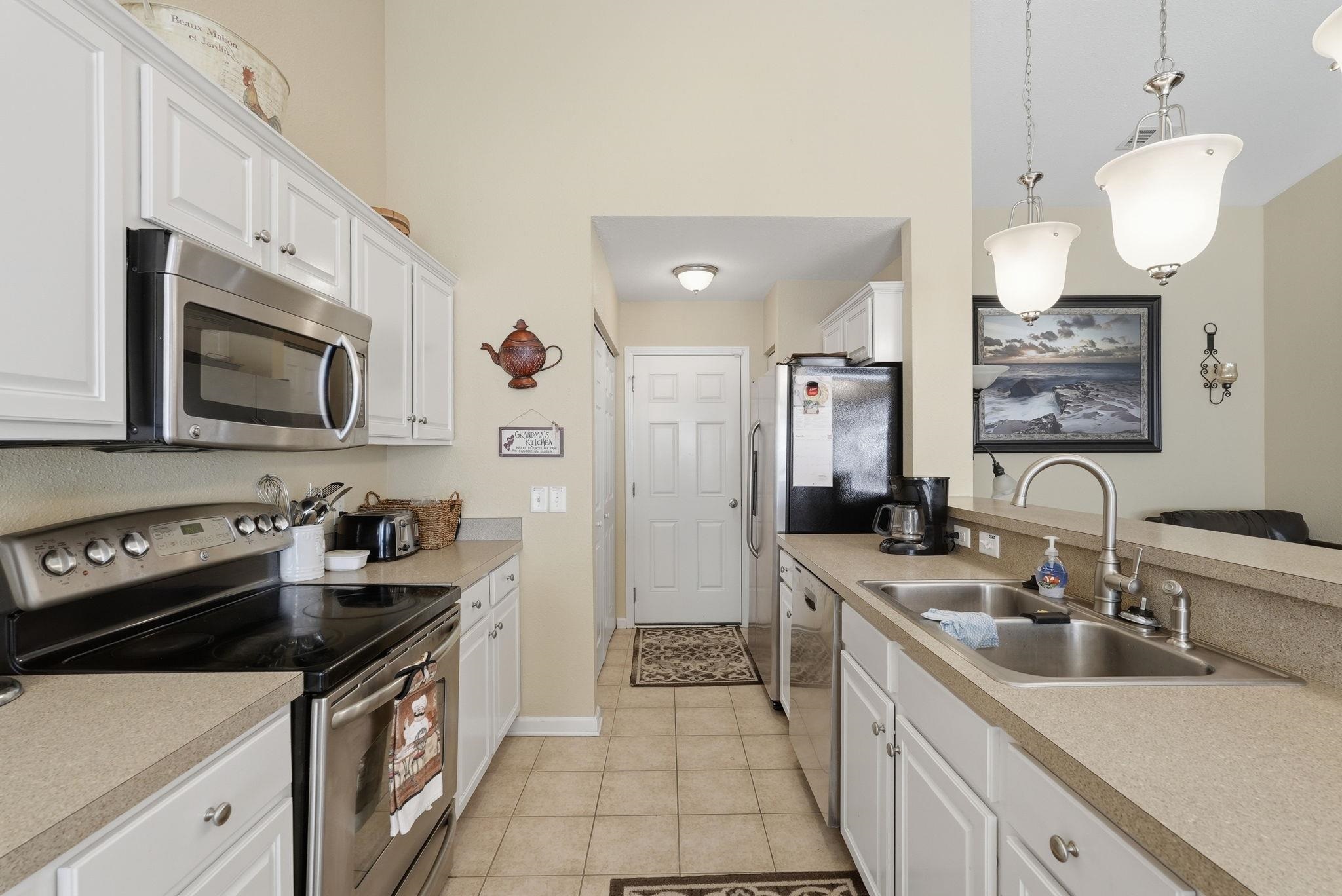 505 Crystalaire Rd. Property Photo 24