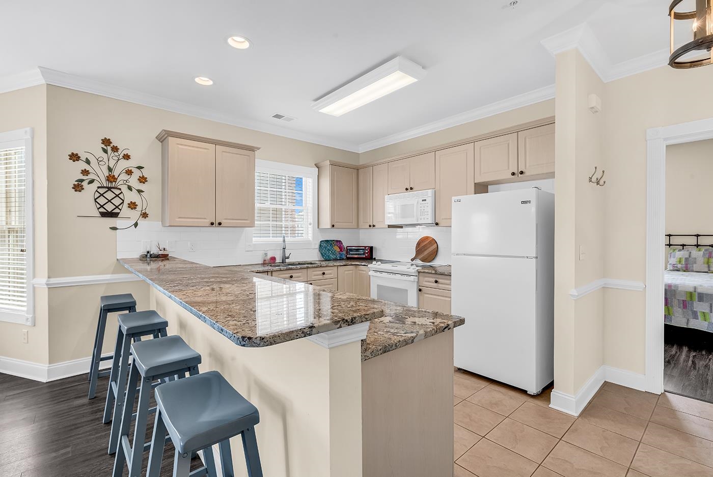 4879 Luster Leaf Circle Property Photo 4