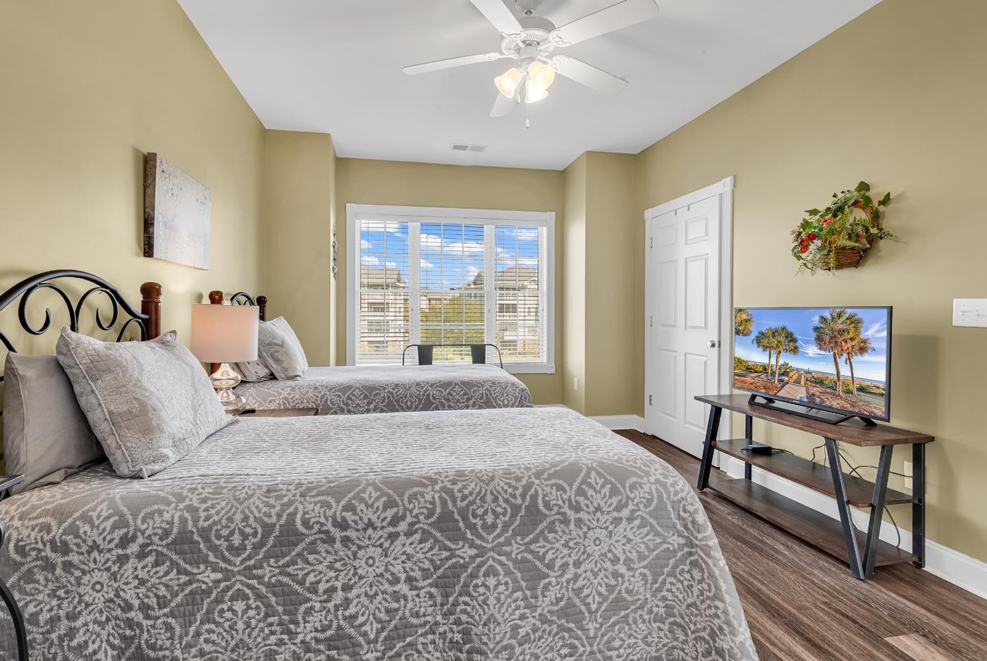 4879 Luster Leaf Circle Property Photo 34