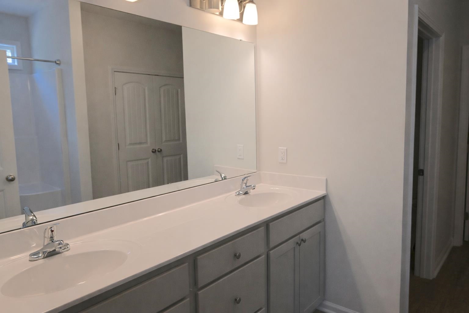 2604 Seaport Circle Property Photo 12