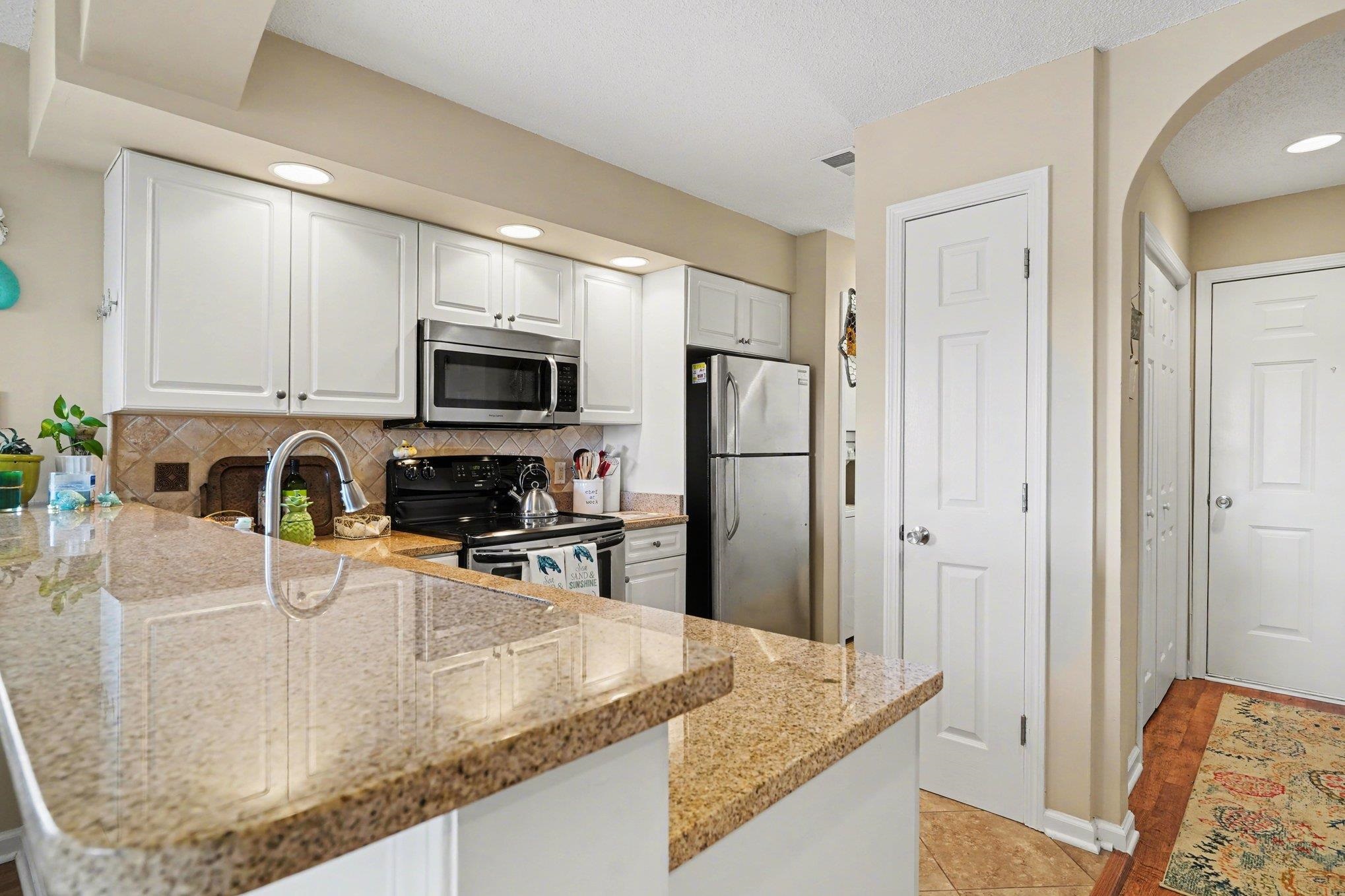 4413 Eastport Blvd. Property Photo 10