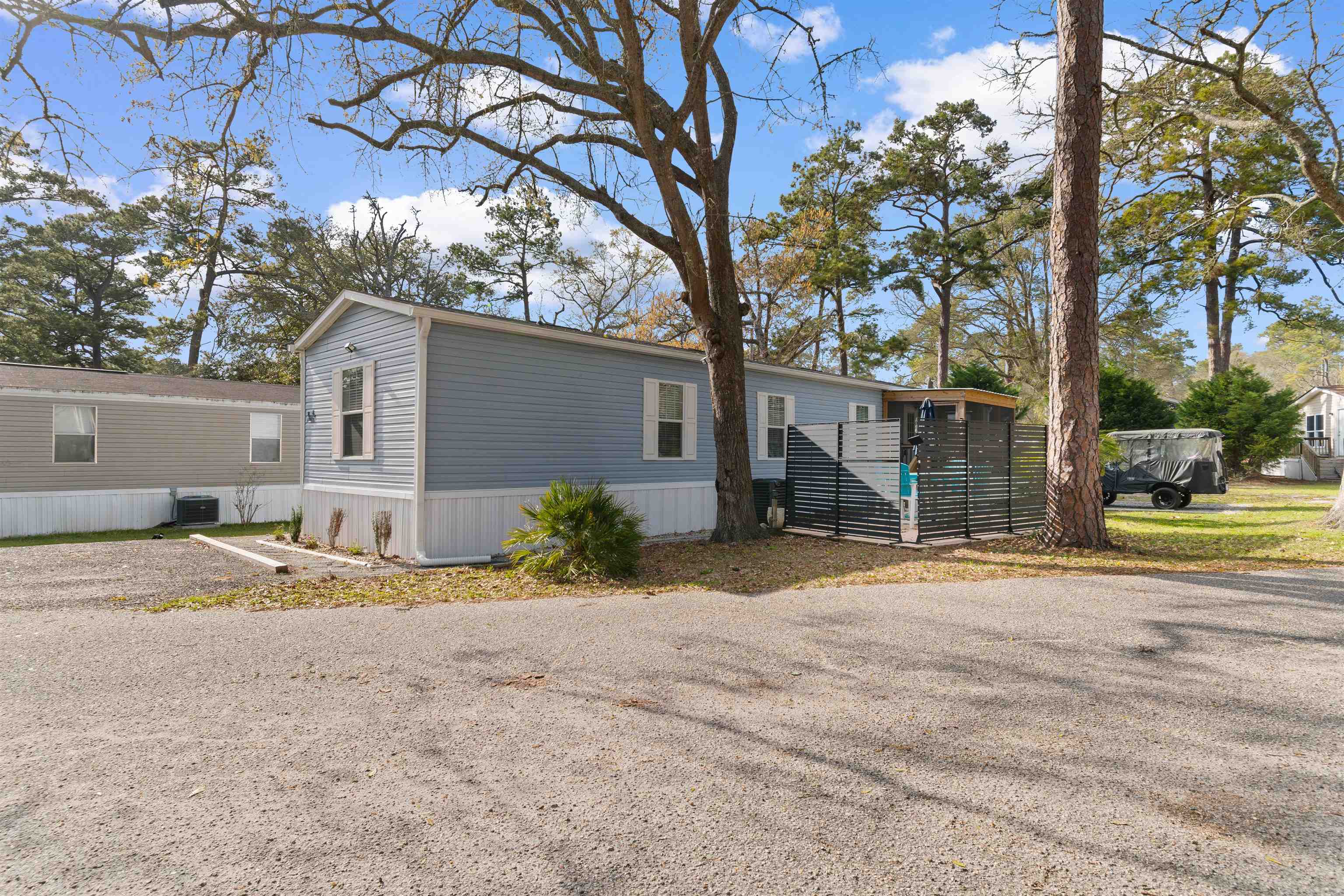 4609 Albatross St. Property Photo 1