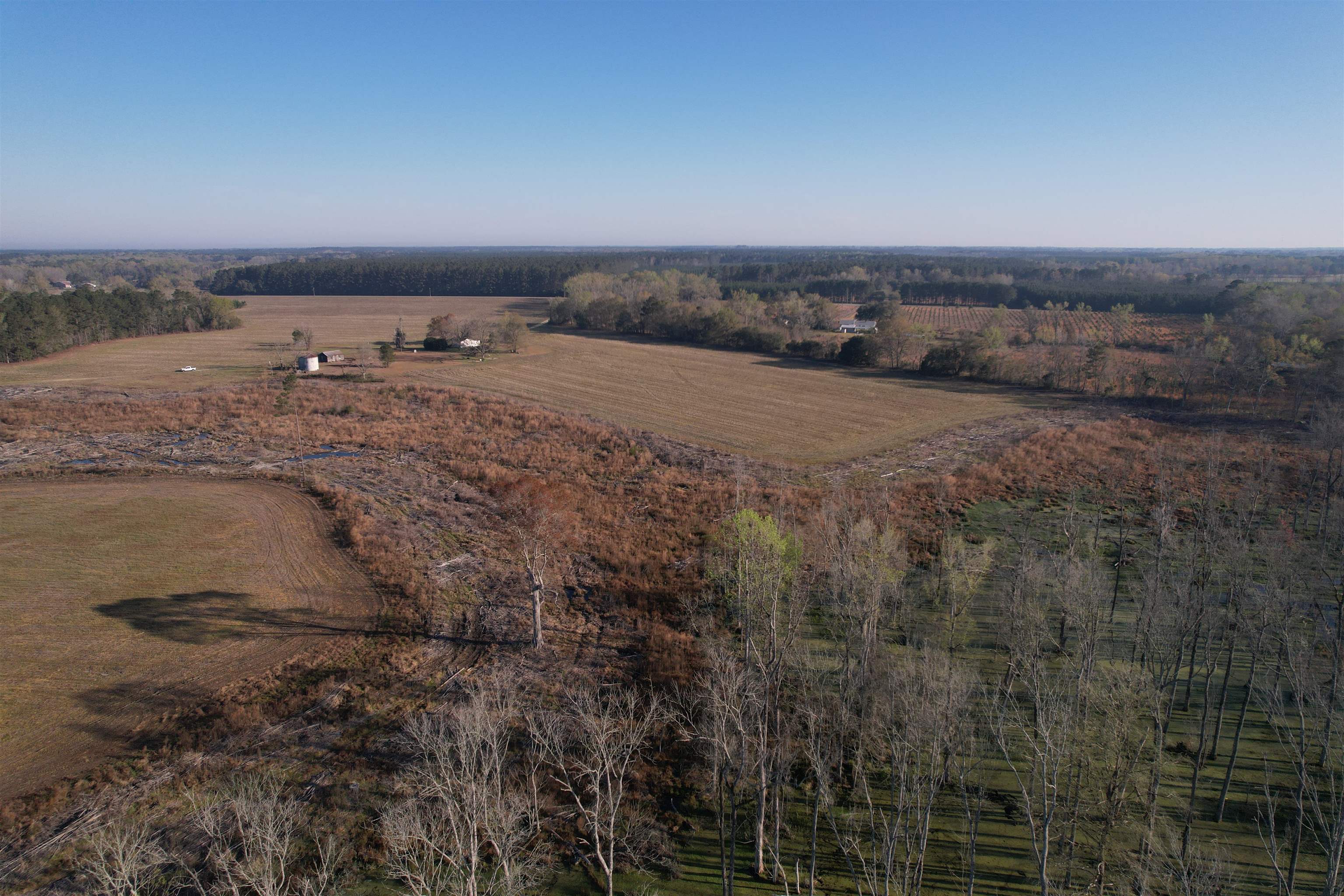 711 Cade Rd. Property Photo 8