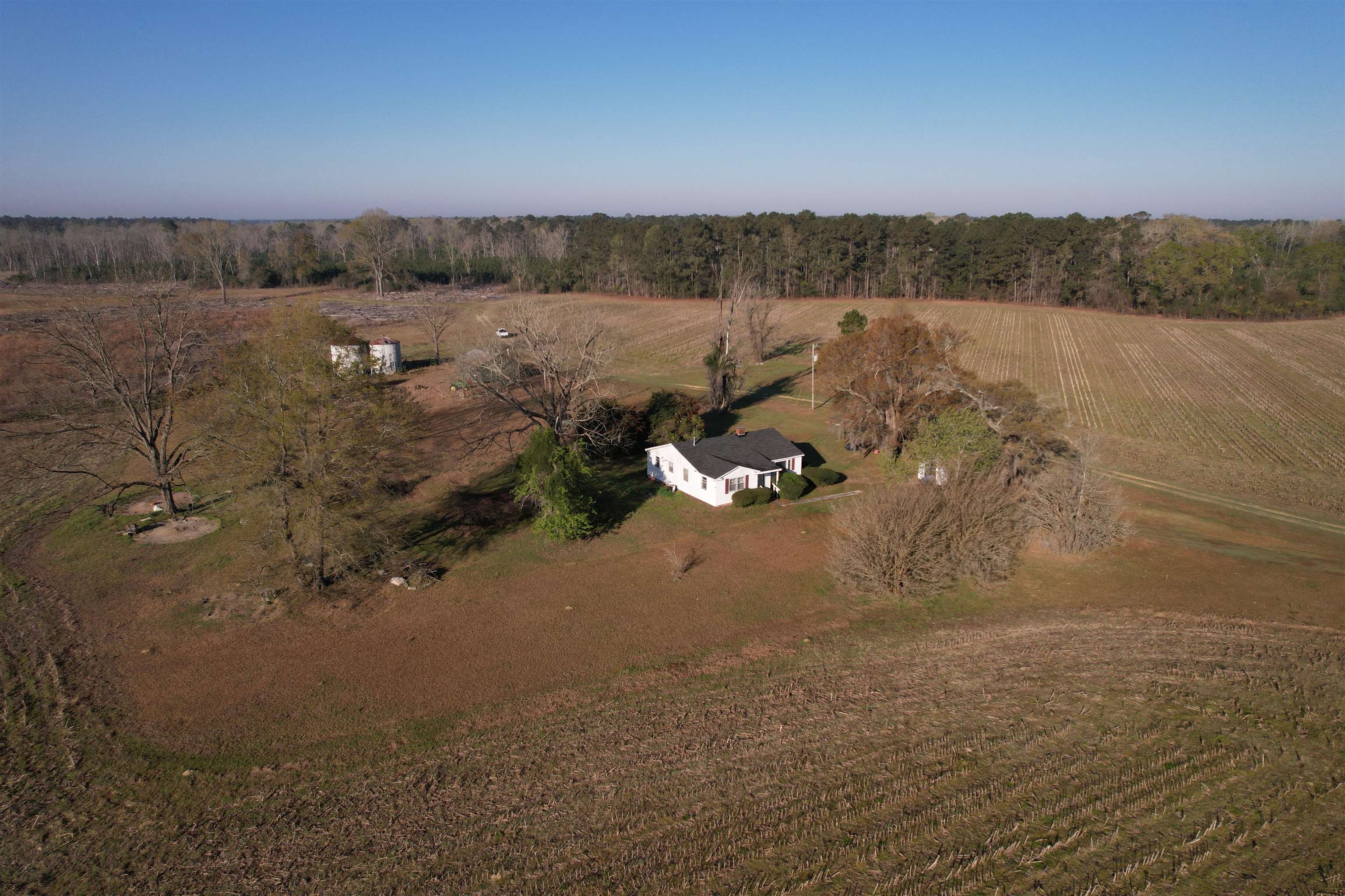 711 Cade Rd. Property Photo 13