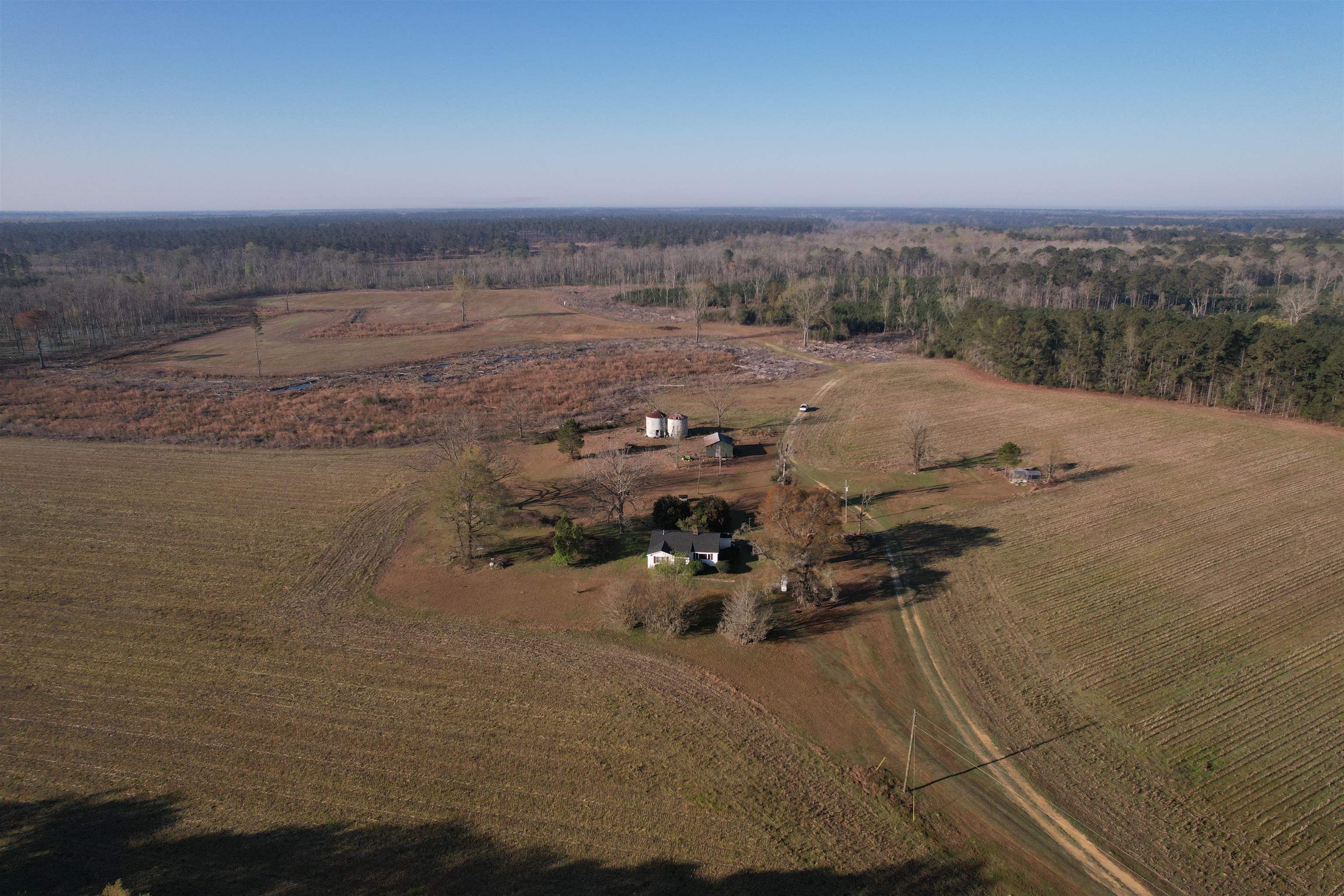 711 Cade Rd. Property Photo 15