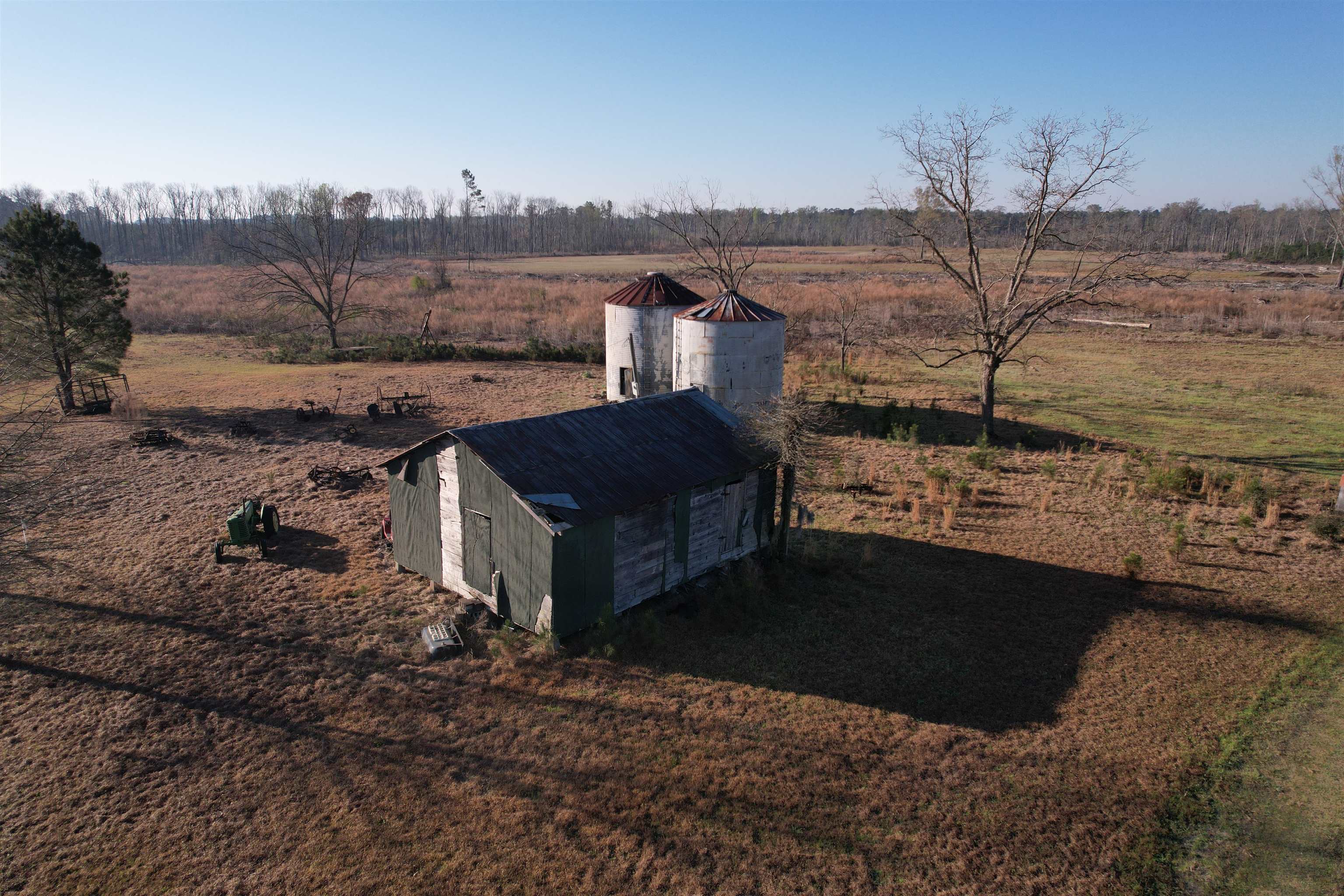 711 Cade Rd. Property Photo 20