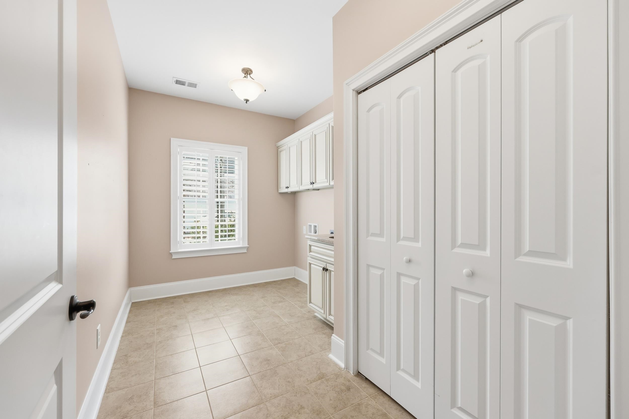 635 Edge Creek Dr. Property Photo 18