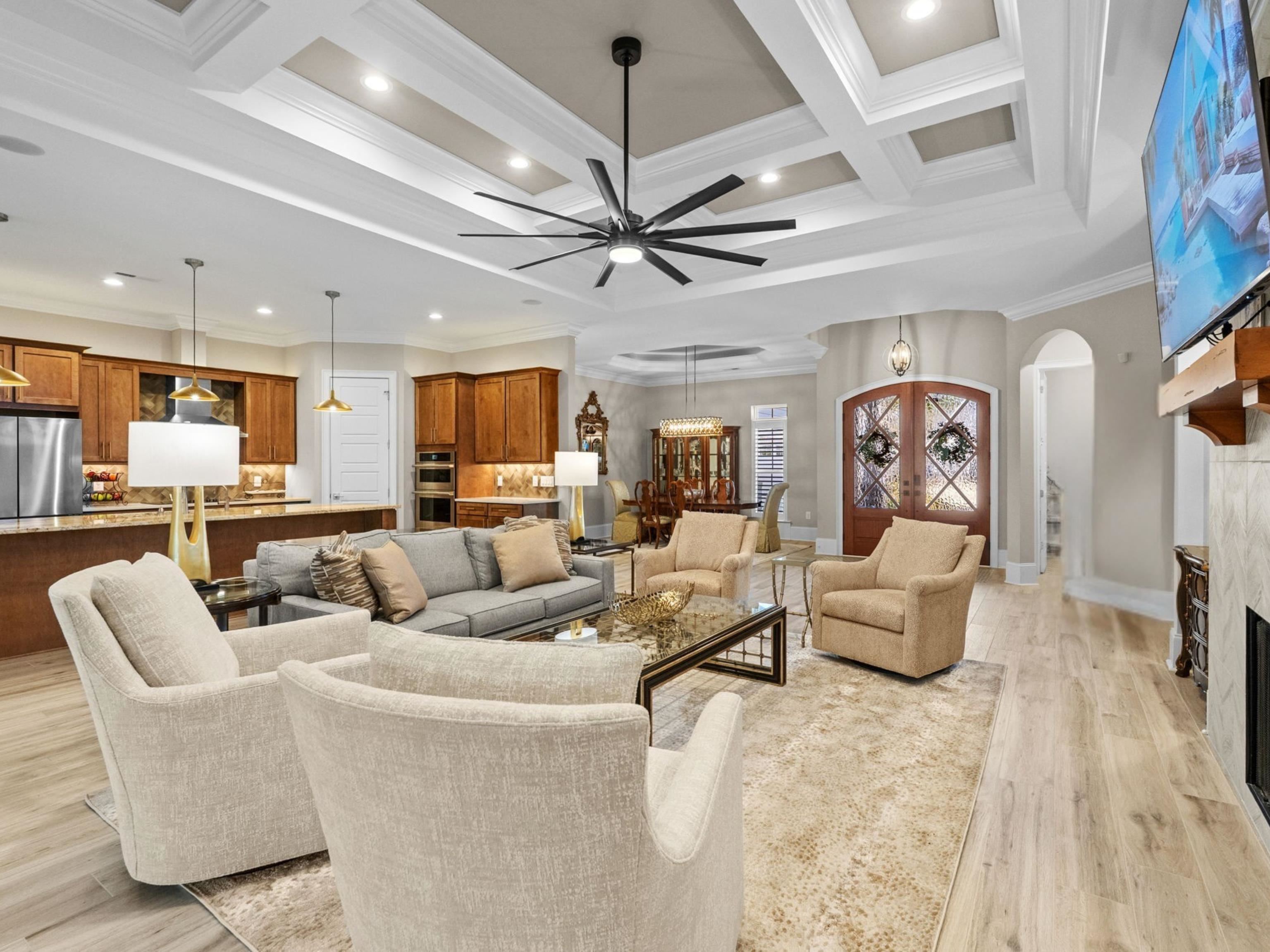 6121 Bolsena Place Property Photo 13