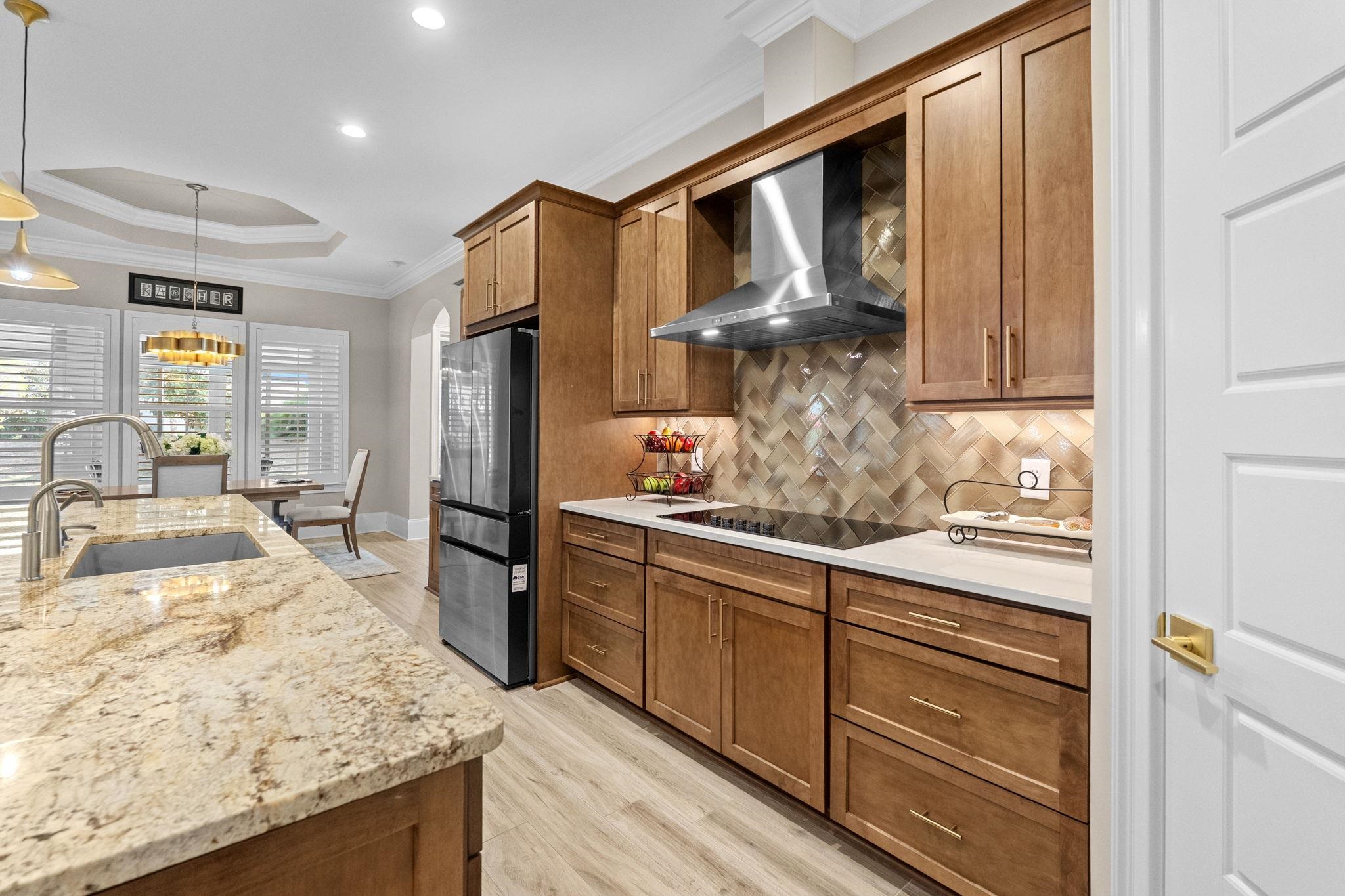 6121 Bolsena Place Property Photo 16