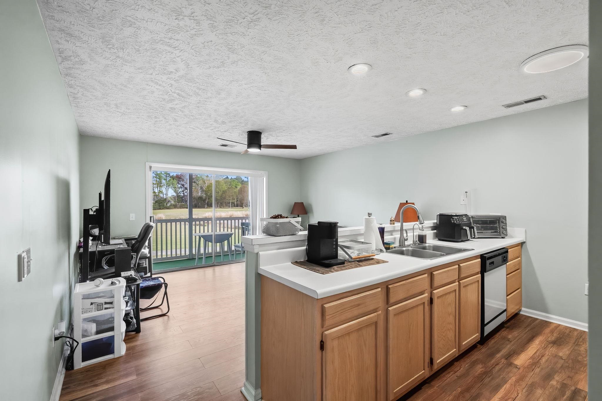 597 Blue River Ct. Property Photo 3