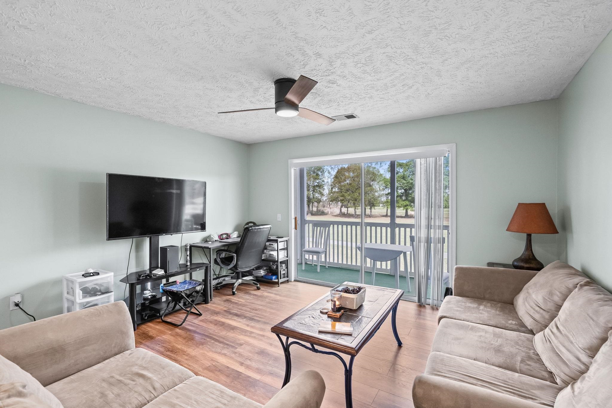 597 Blue River Ct. Property Photo 6