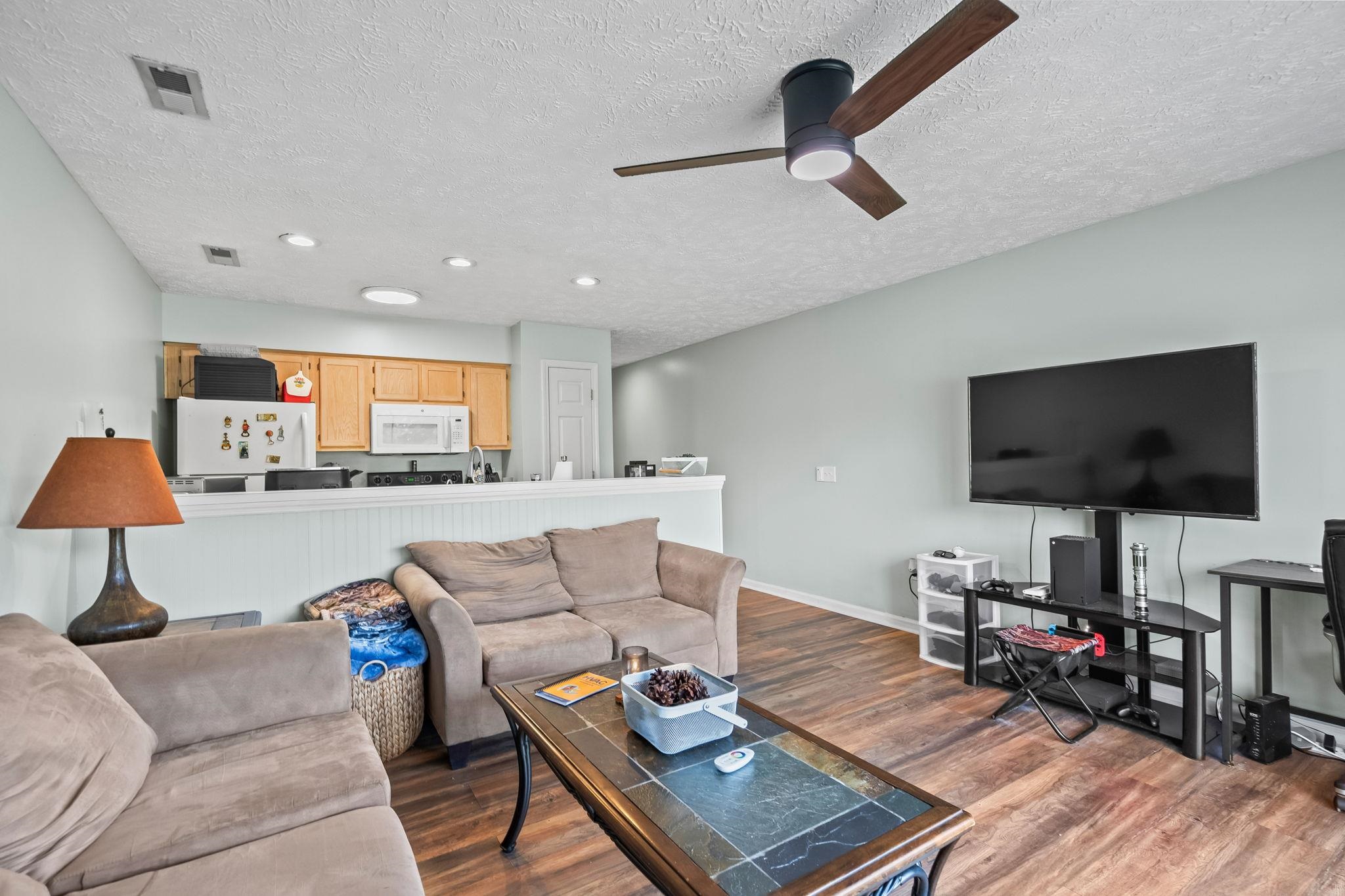 597 Blue River Ct. Property Photo 7