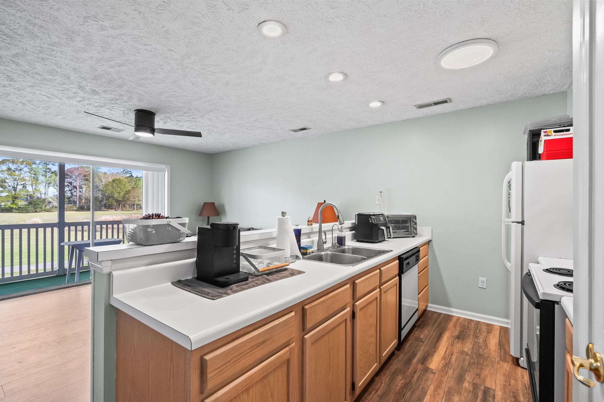 597 Blue River Ct. Property Photo 10