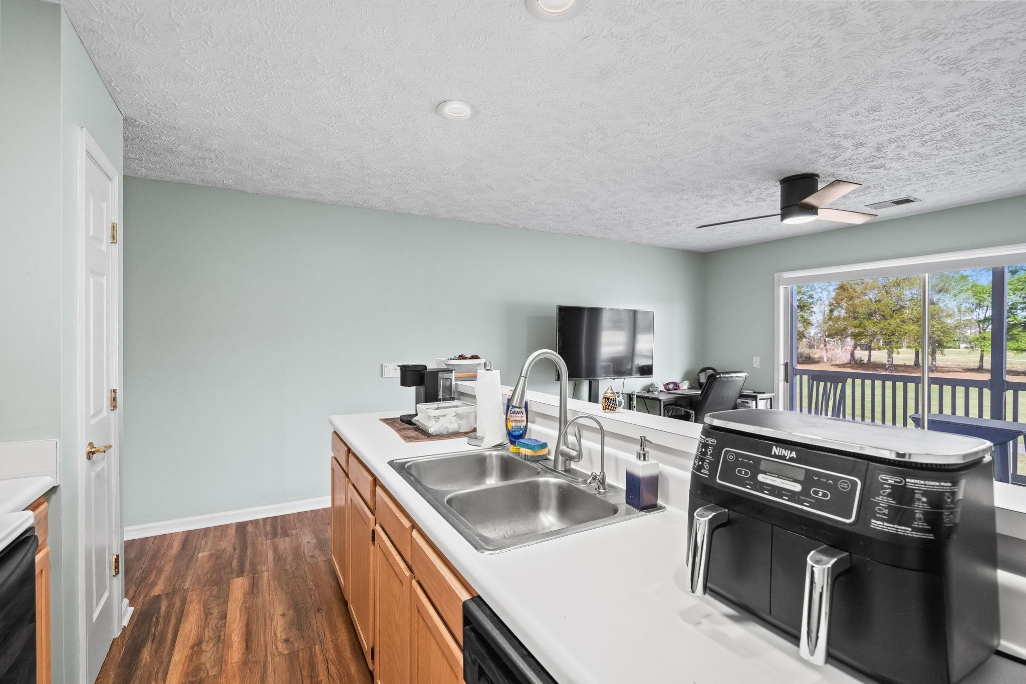 597 Blue River Ct. Property Photo 13