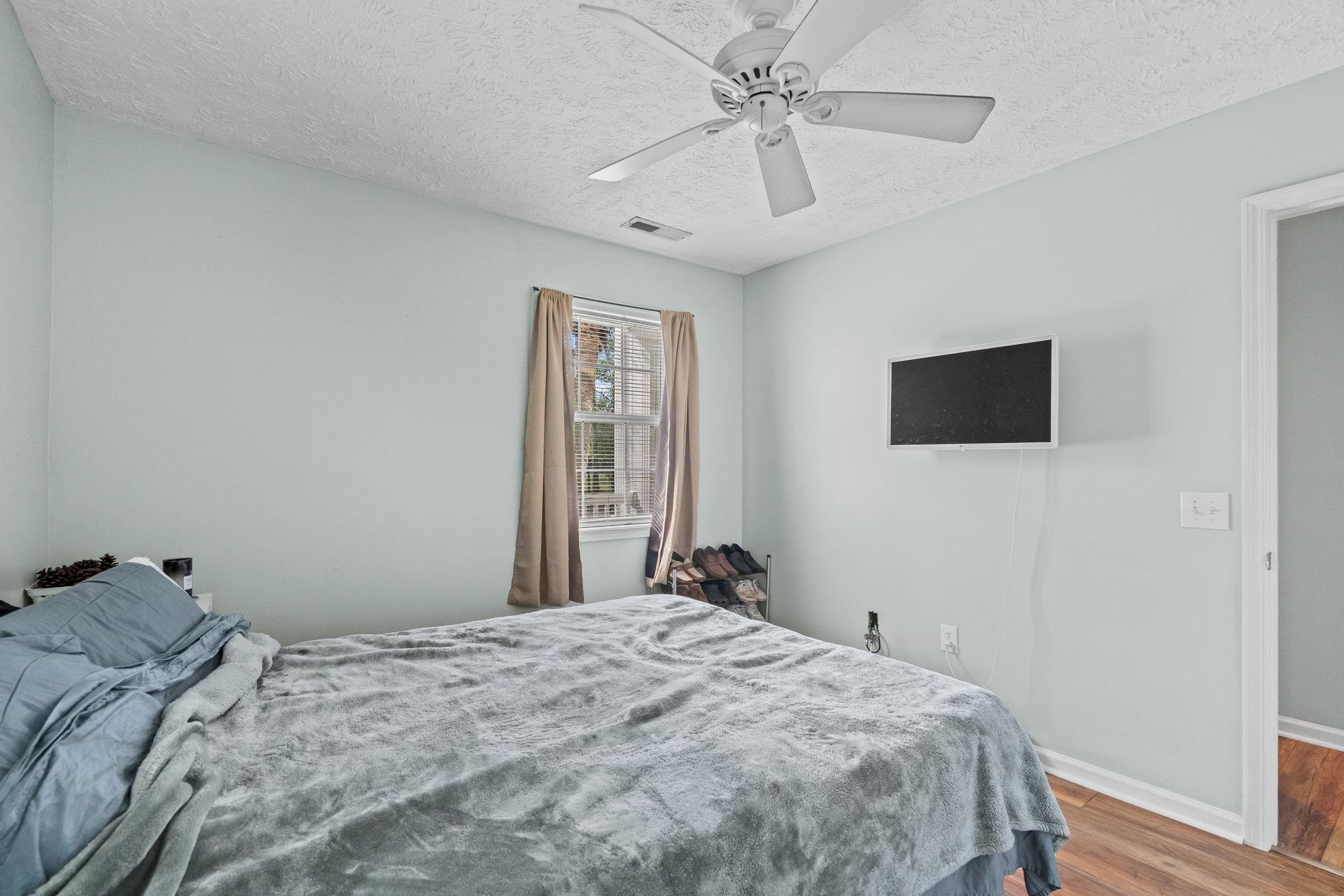 597 Blue River Ct. Property Photo 20
