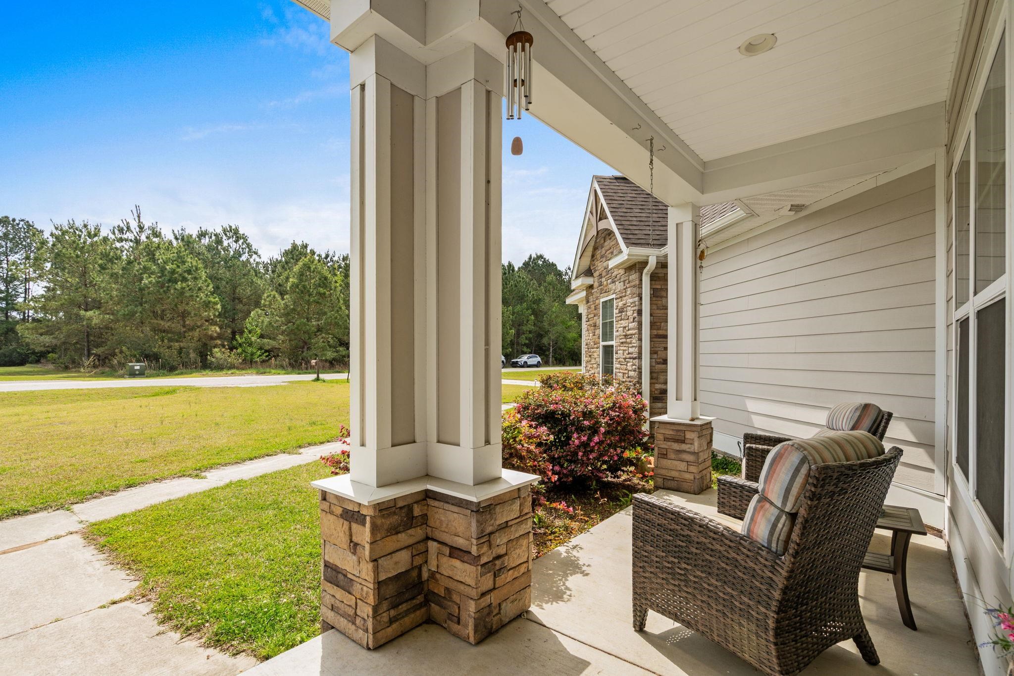 687 Tiger Paw Rd. Property Photo 4