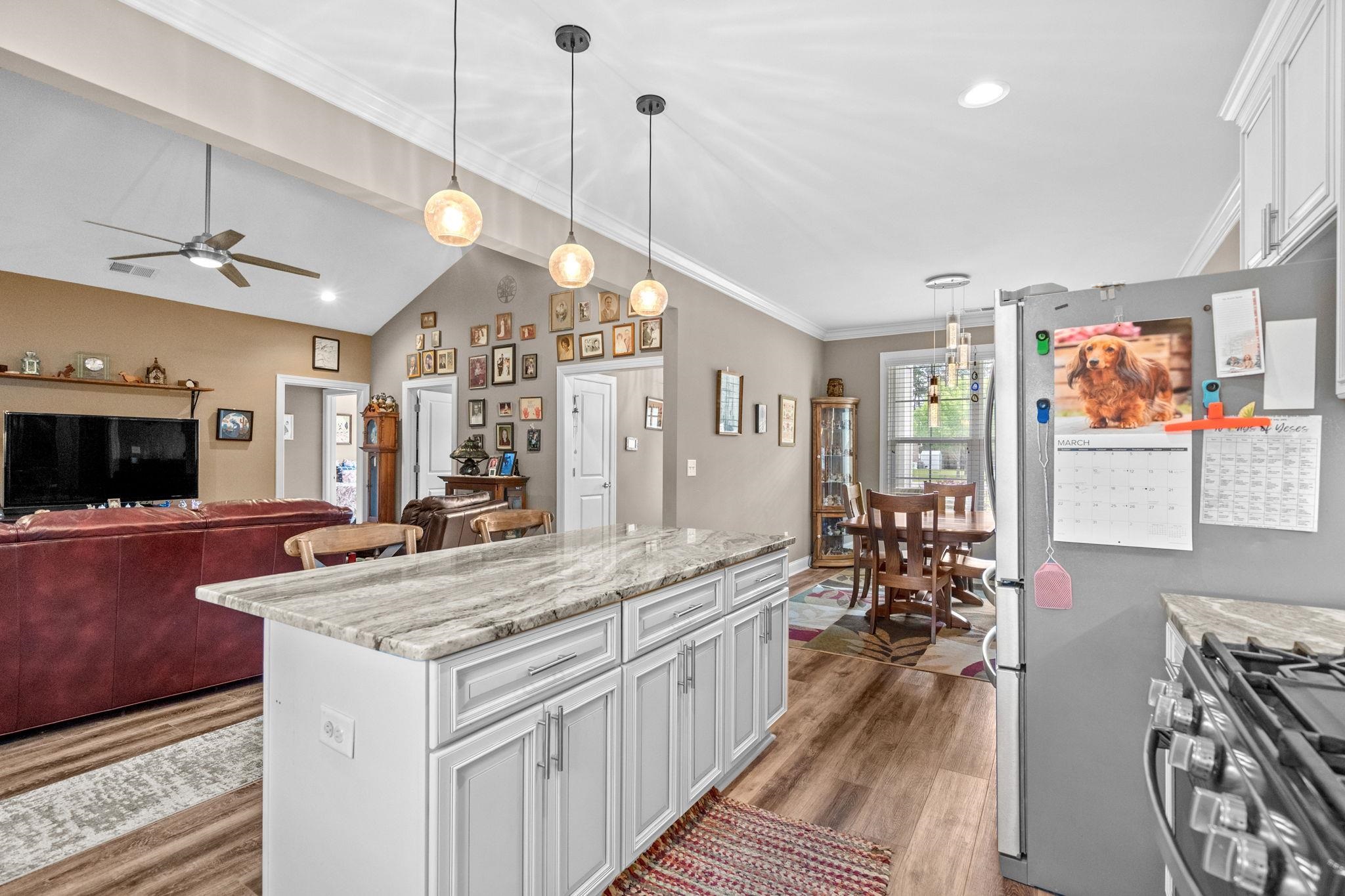 687 Tiger Paw Rd. Property Photo 19